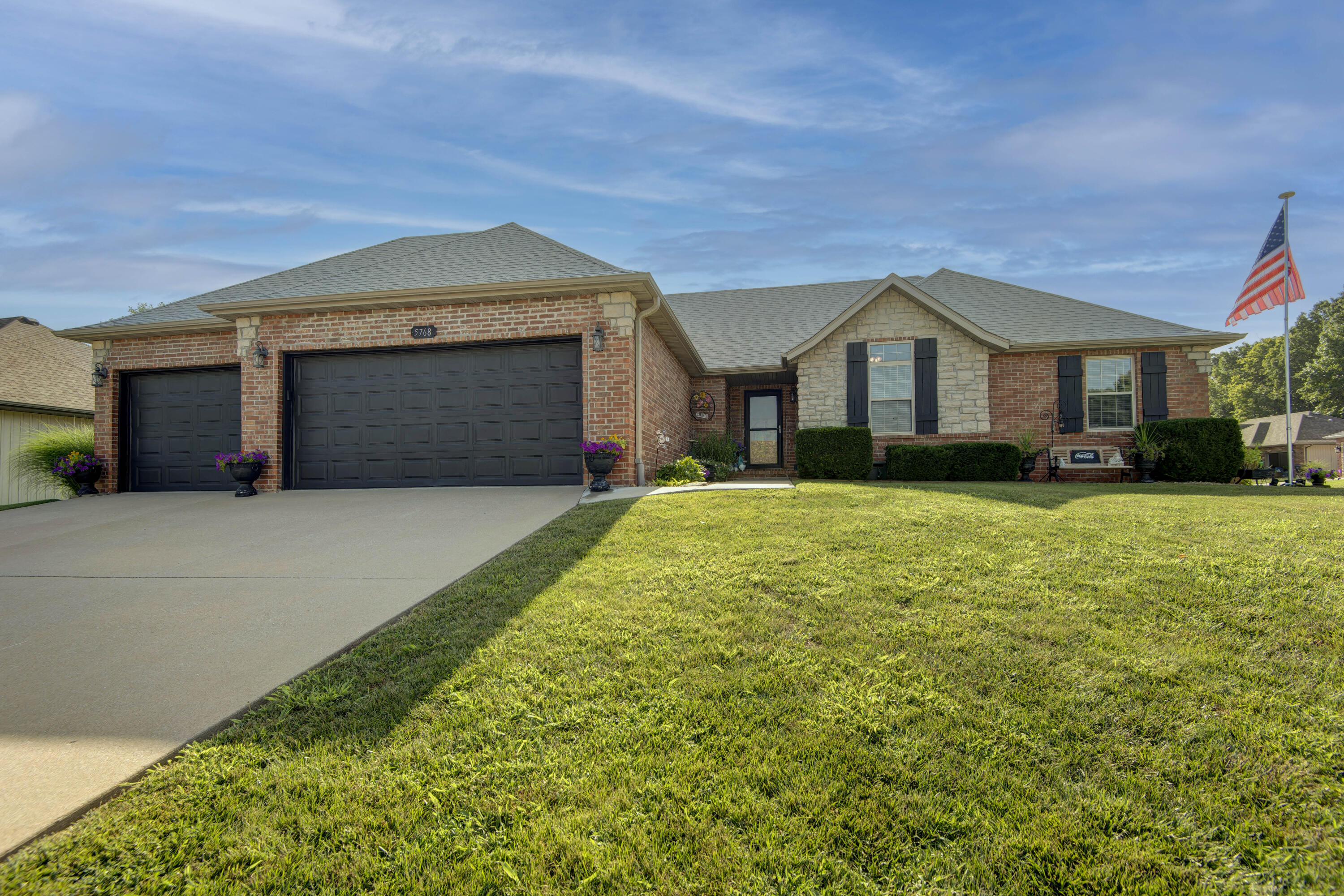 5768 S Lexington Avenue, Springfield MO 65810