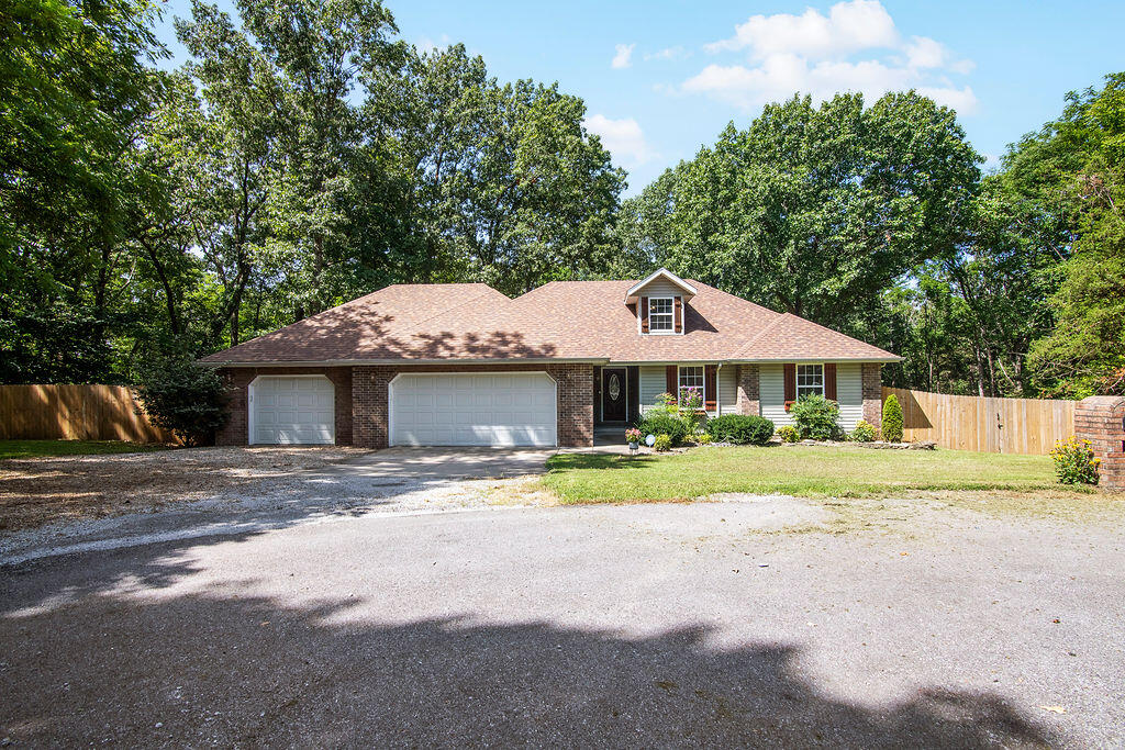 1496 S Alice Gayle Circle, Nixa MO 65714