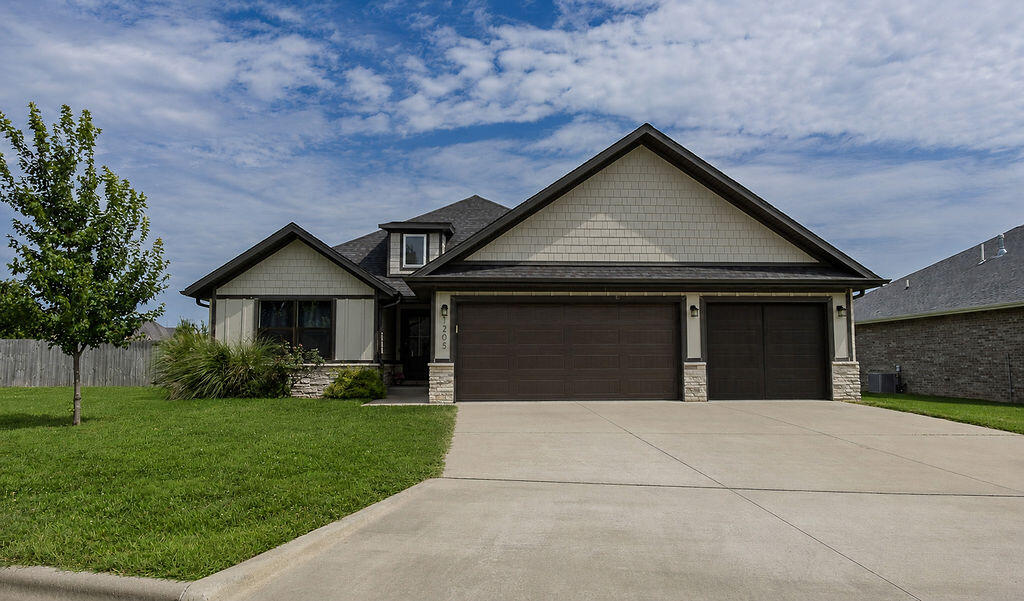 1205 W Denali Drive, Nixa MO 65714