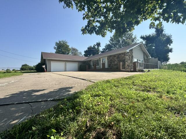 1688 S State Highway Mm, Springfield MO 65802