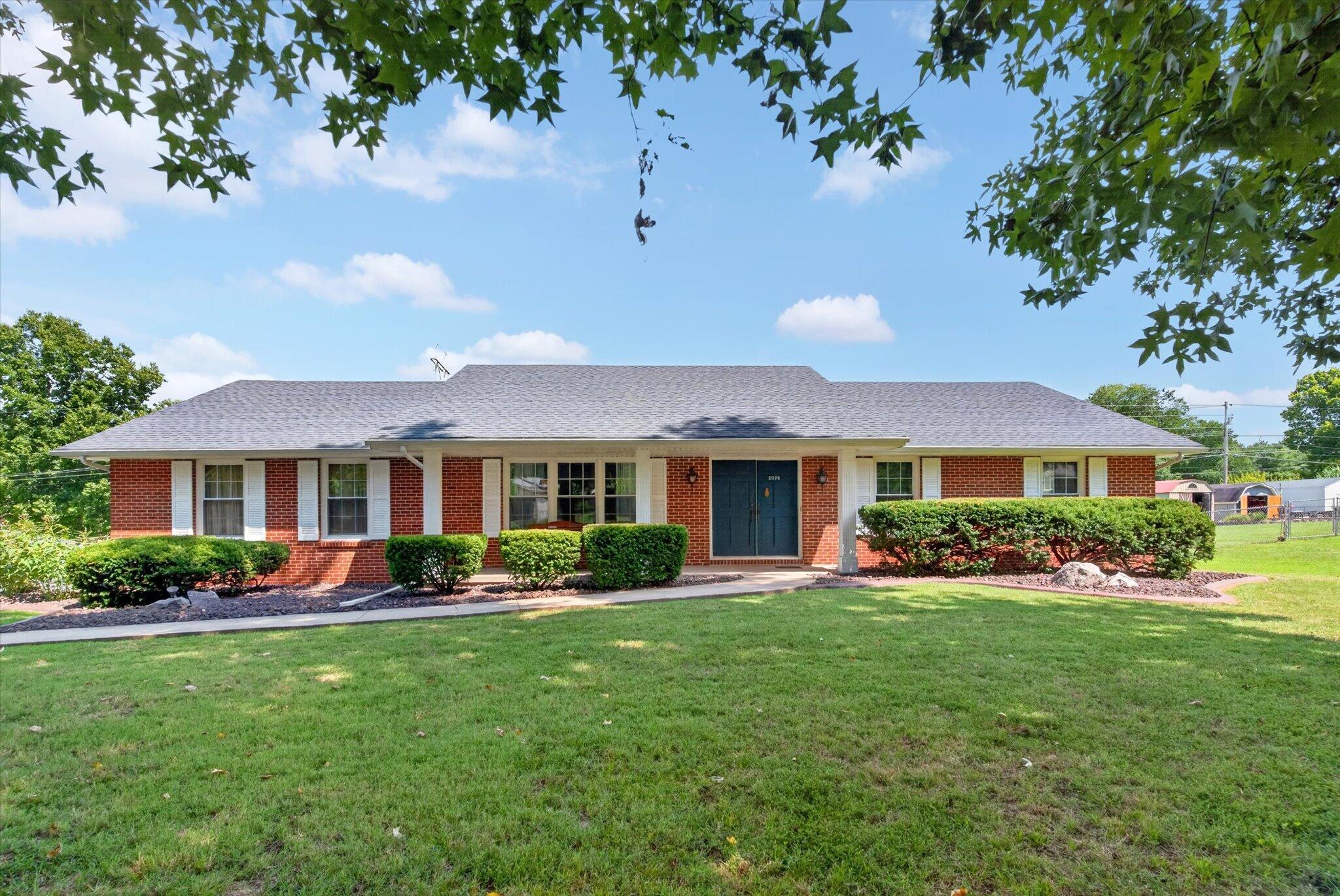 5026 S Charleston Avenue, Springfield MO 65804
