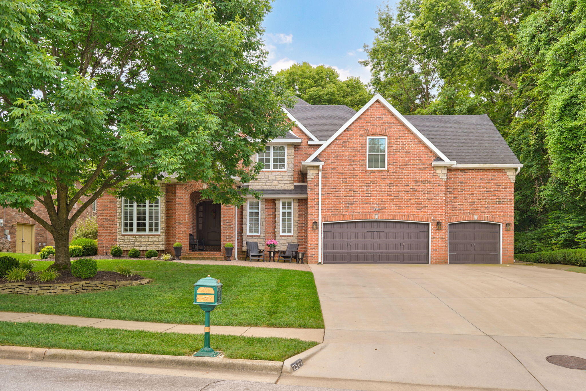 2361 S Celebration Avenue, Springfield MO 65809