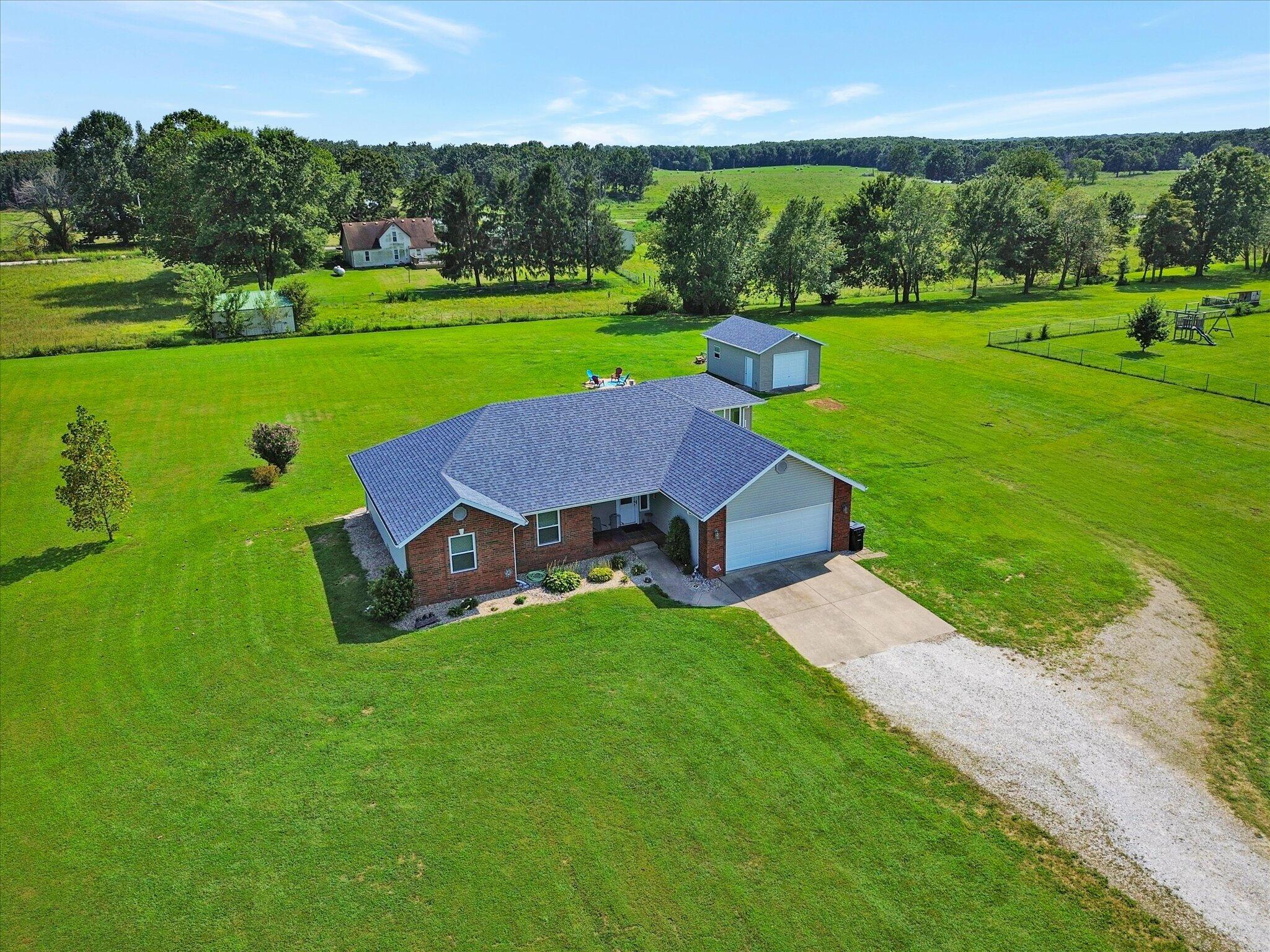 155 Four Cedars Lane, Rogersville MO 65742