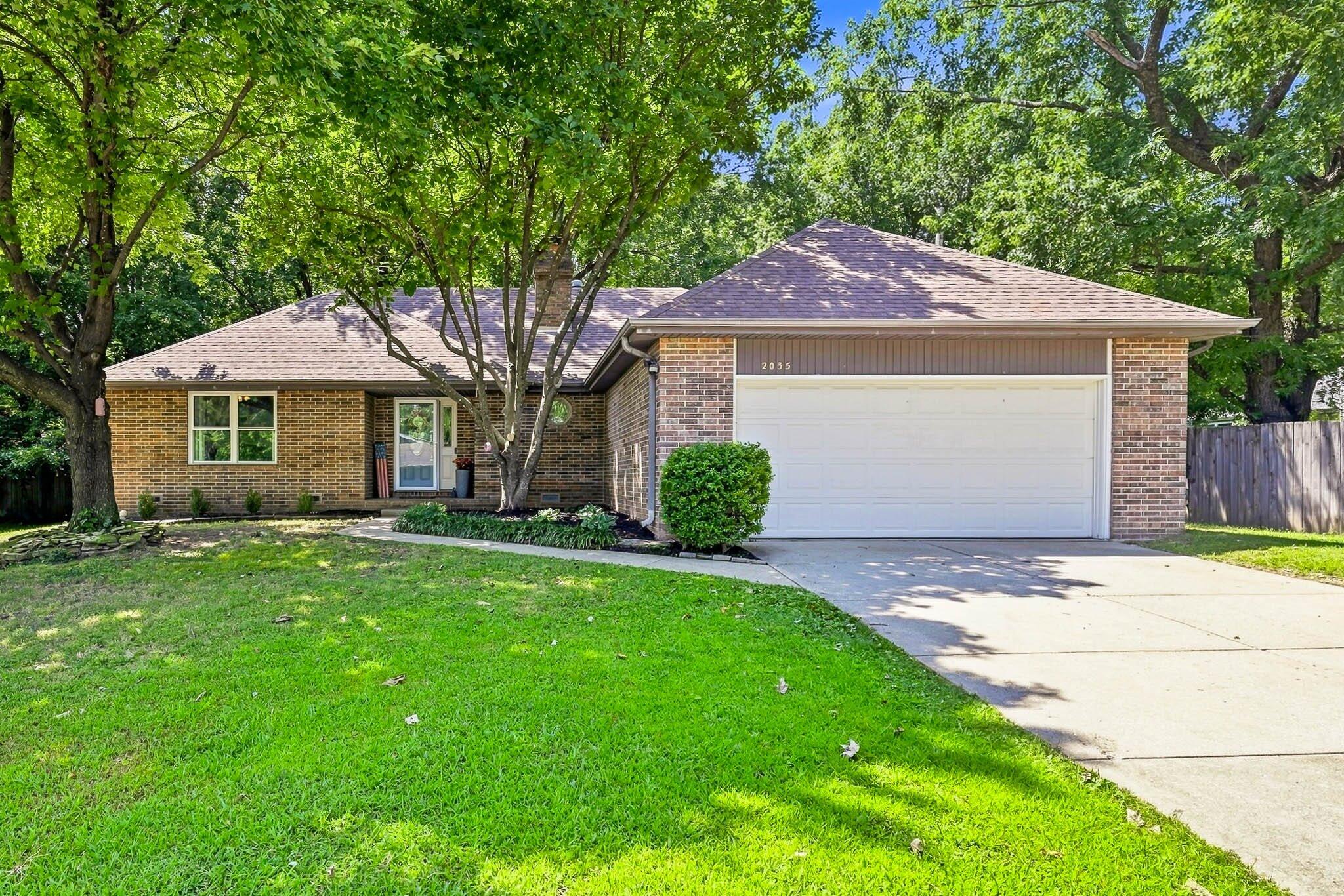 2035 S Glenn Avenue, Springfield MO 65807