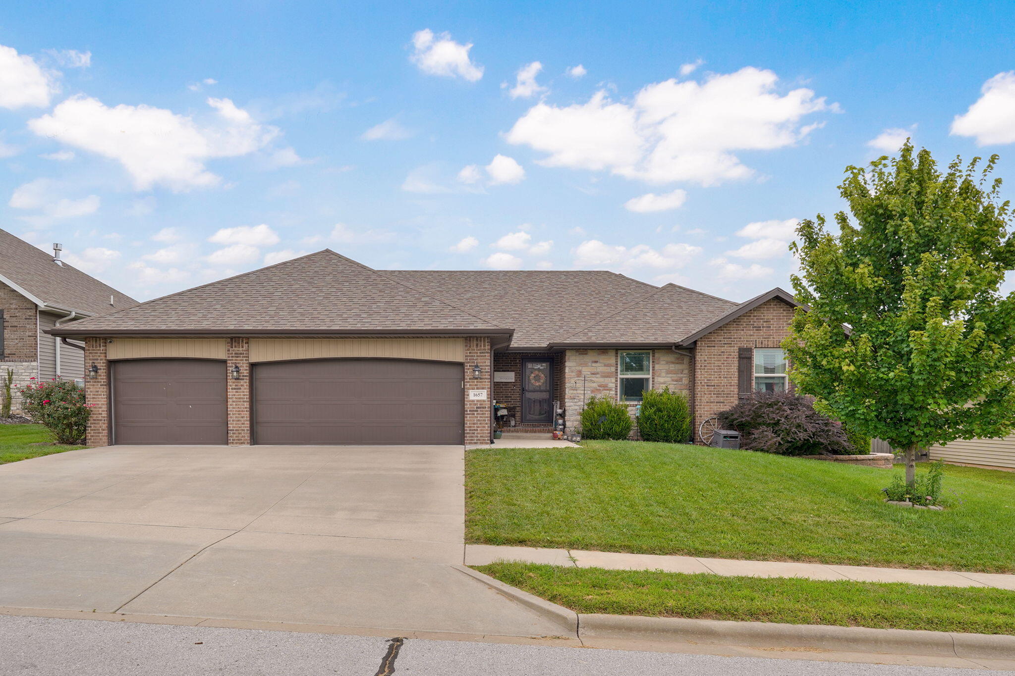 1657 N Kingfisher Drive, Nixa MO 65714