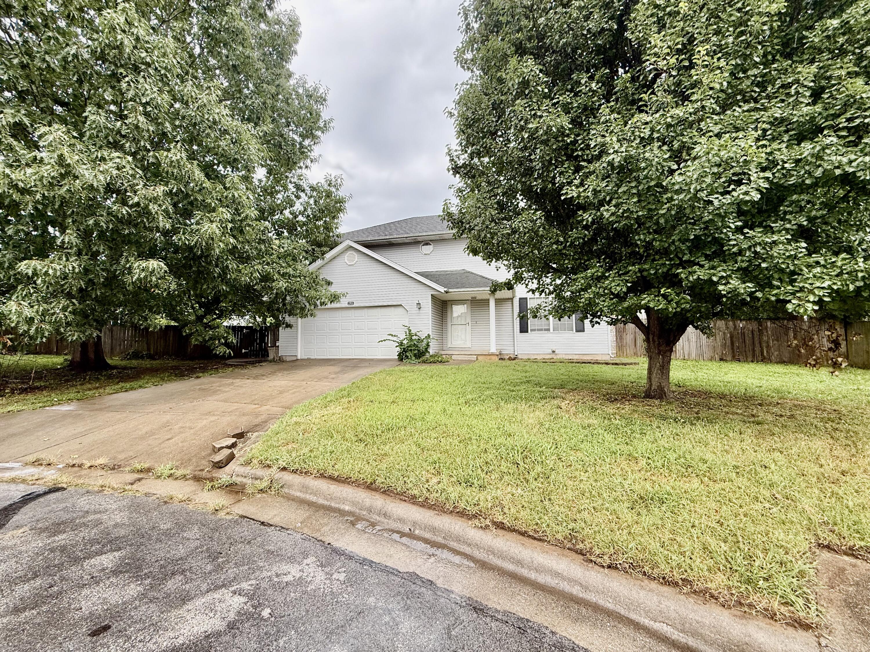 2955 W Knob Hill Street, Springfield MO 65810
