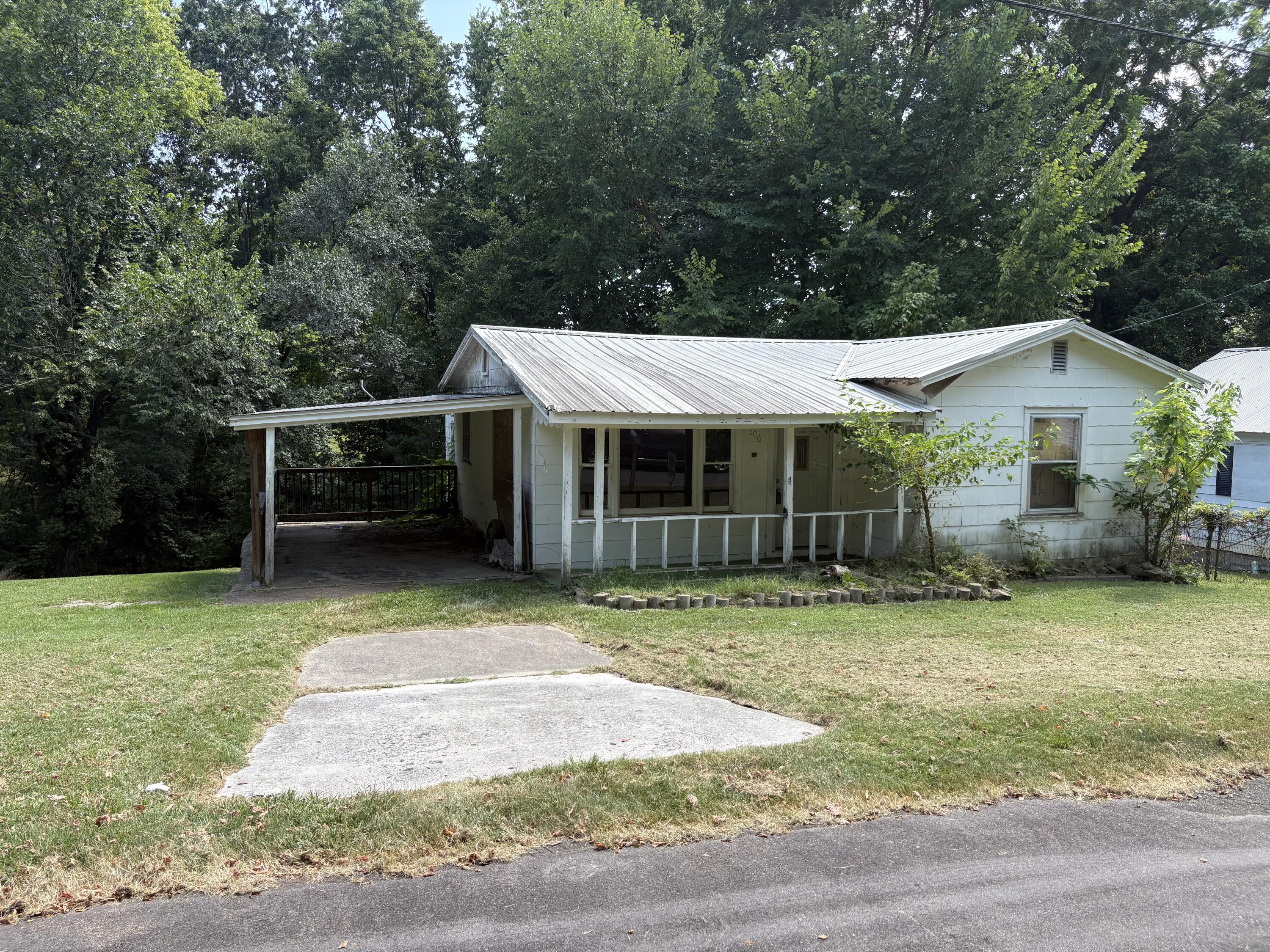 306 E Georgia Street, Ozark MO 65721