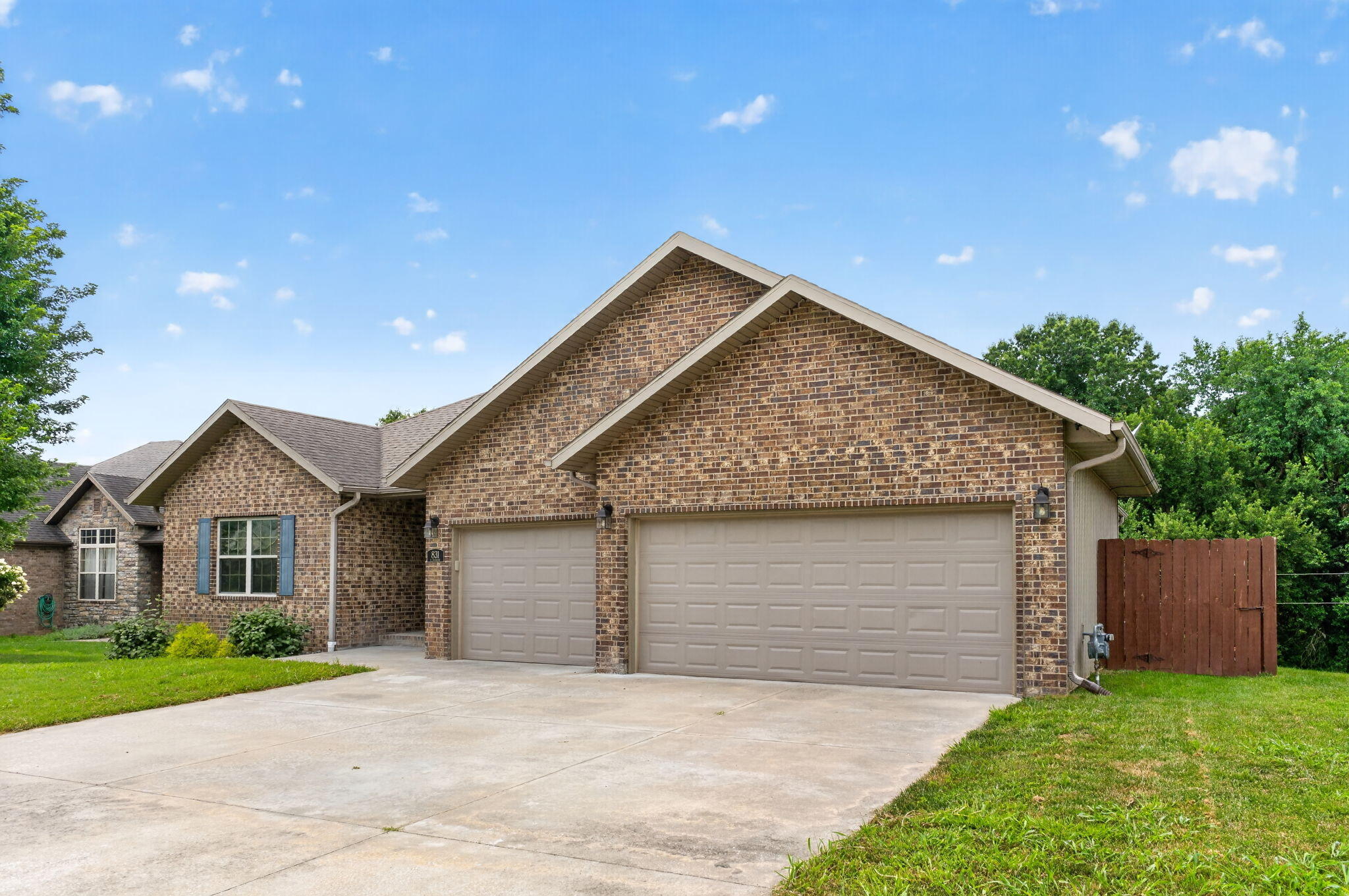 831 N Grapevine Road, Springfield MO 65802