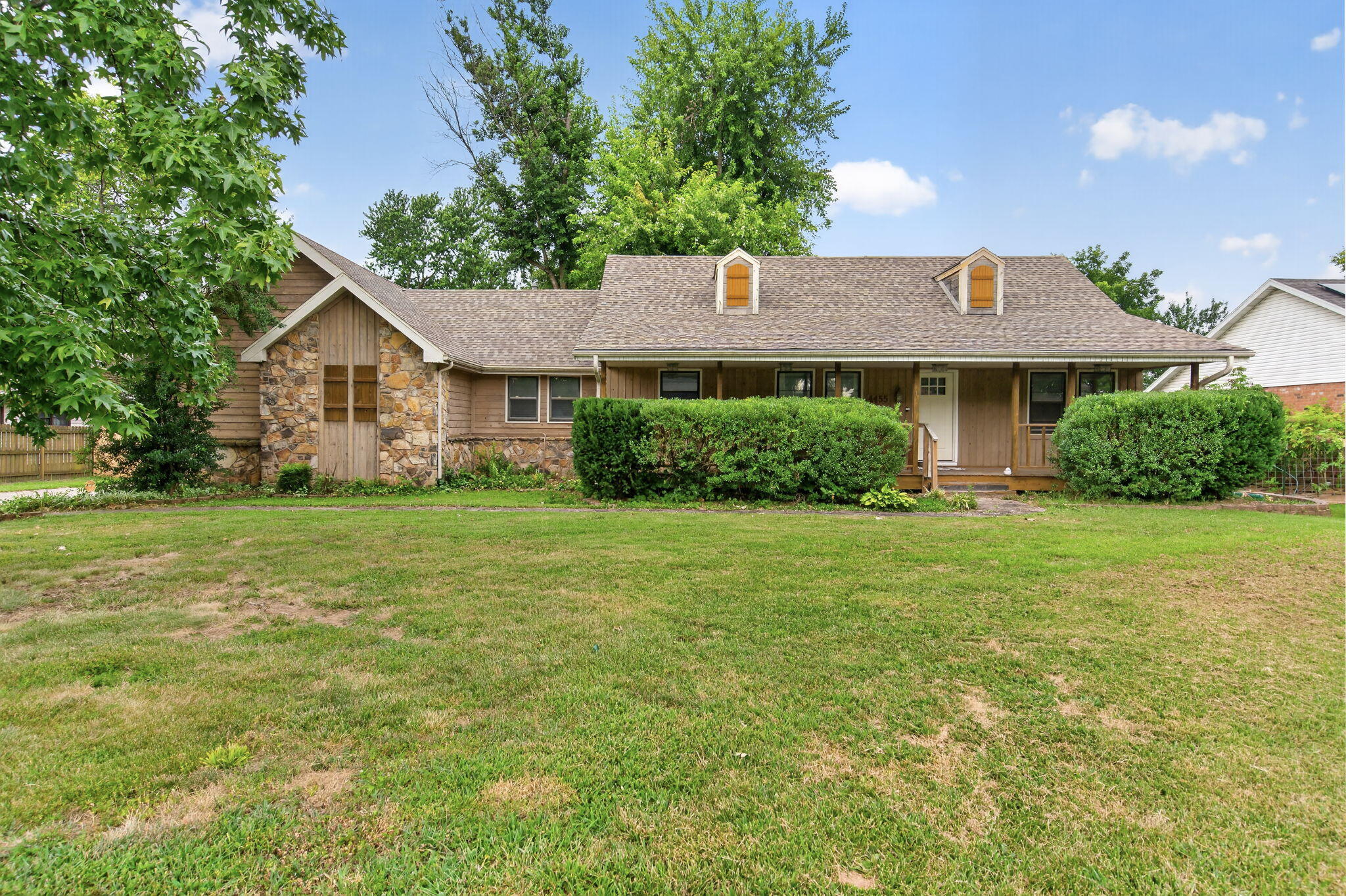 4455 S Ridgecrest Drive, Springfield MO 65810