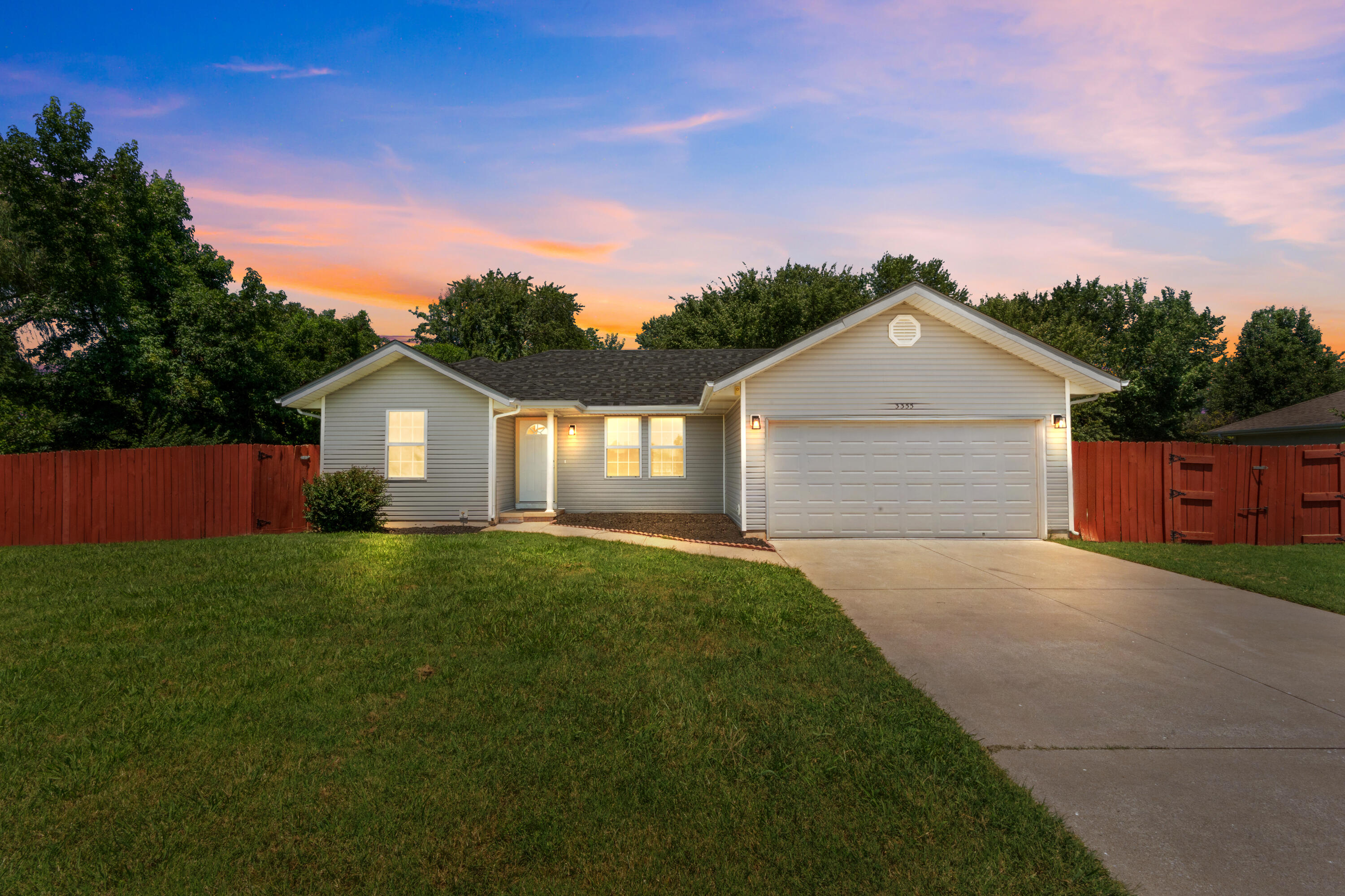 3355 W Nichols Street, Springfield MO 65803