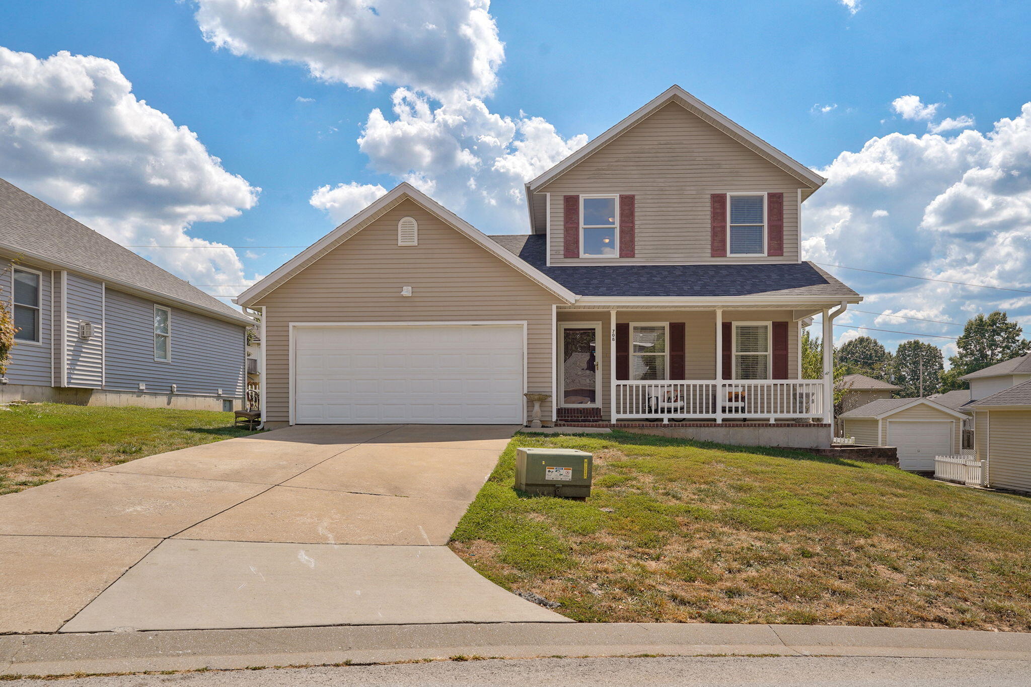 708 E Saint Charles Street, Ozark MO 65721