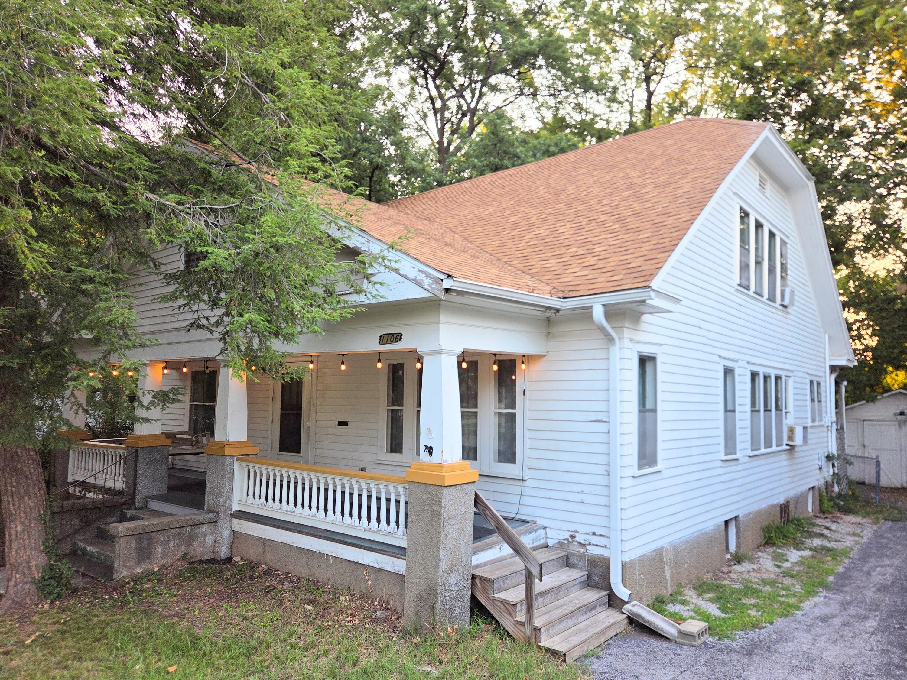 1106 S Florence Avenue, Springfield MO 65807