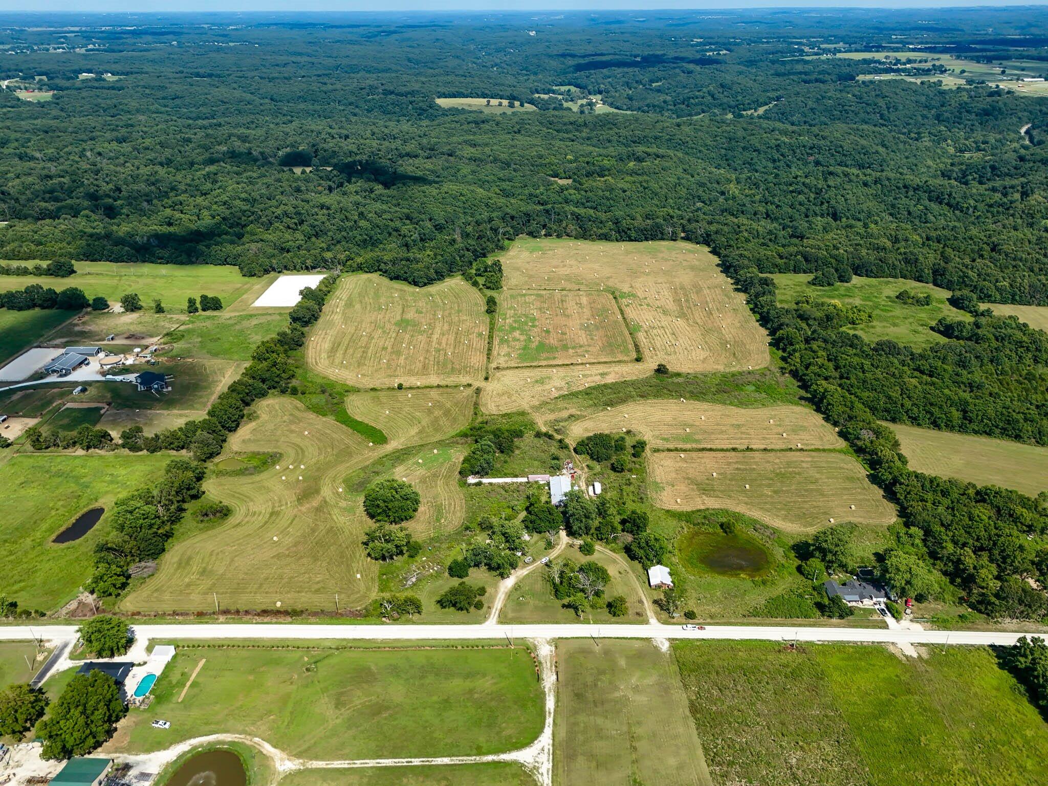 466 State Highway Vv, Rogersville MO 65742