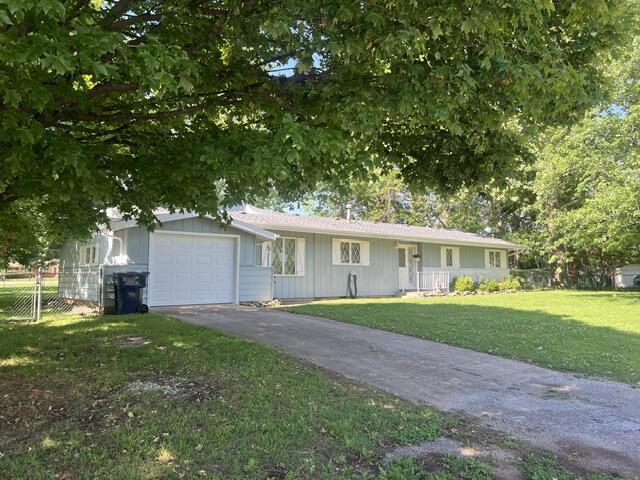607 E Summit Street, Republic MO 65738