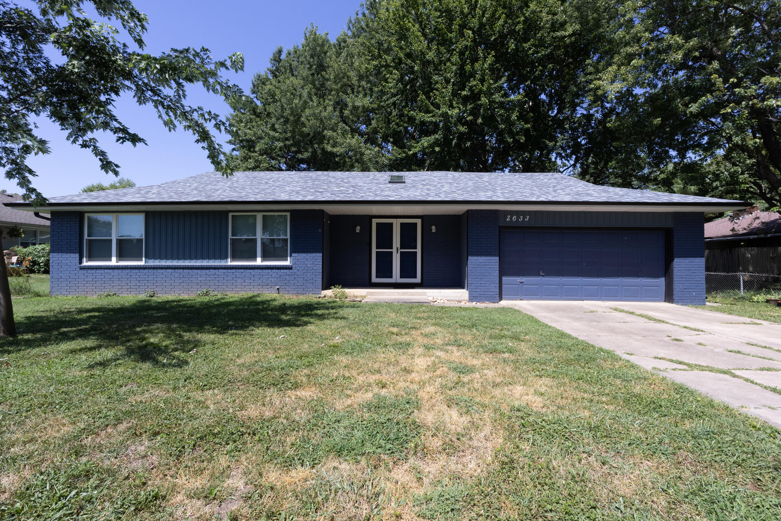 2633 S Weaver Avenue, Springfield MO 65807
