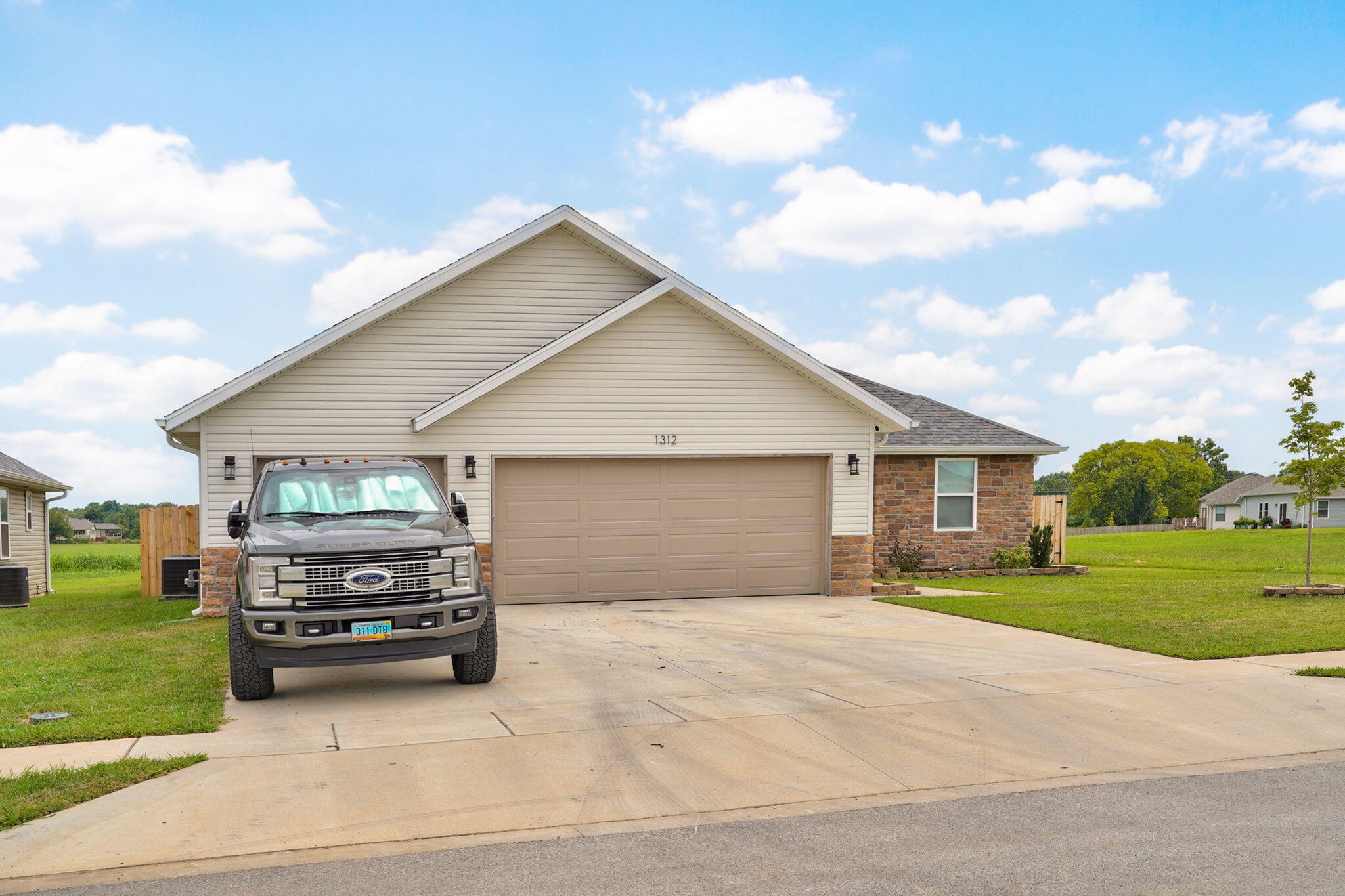 1312 N Maxine Avenue, Nixa MO 65714