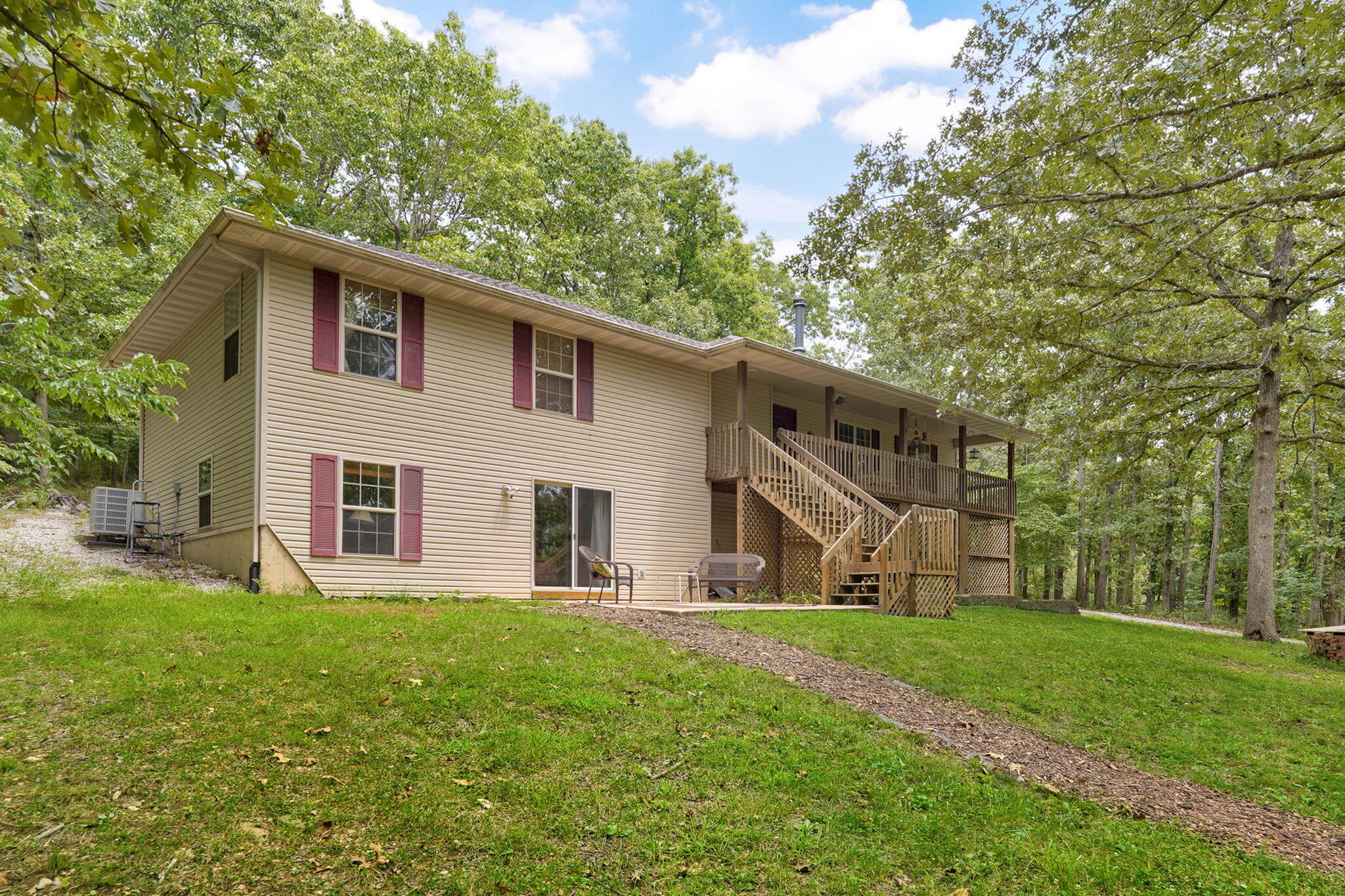 667 Rainbow Valley Drive, Highlandville MO 65669