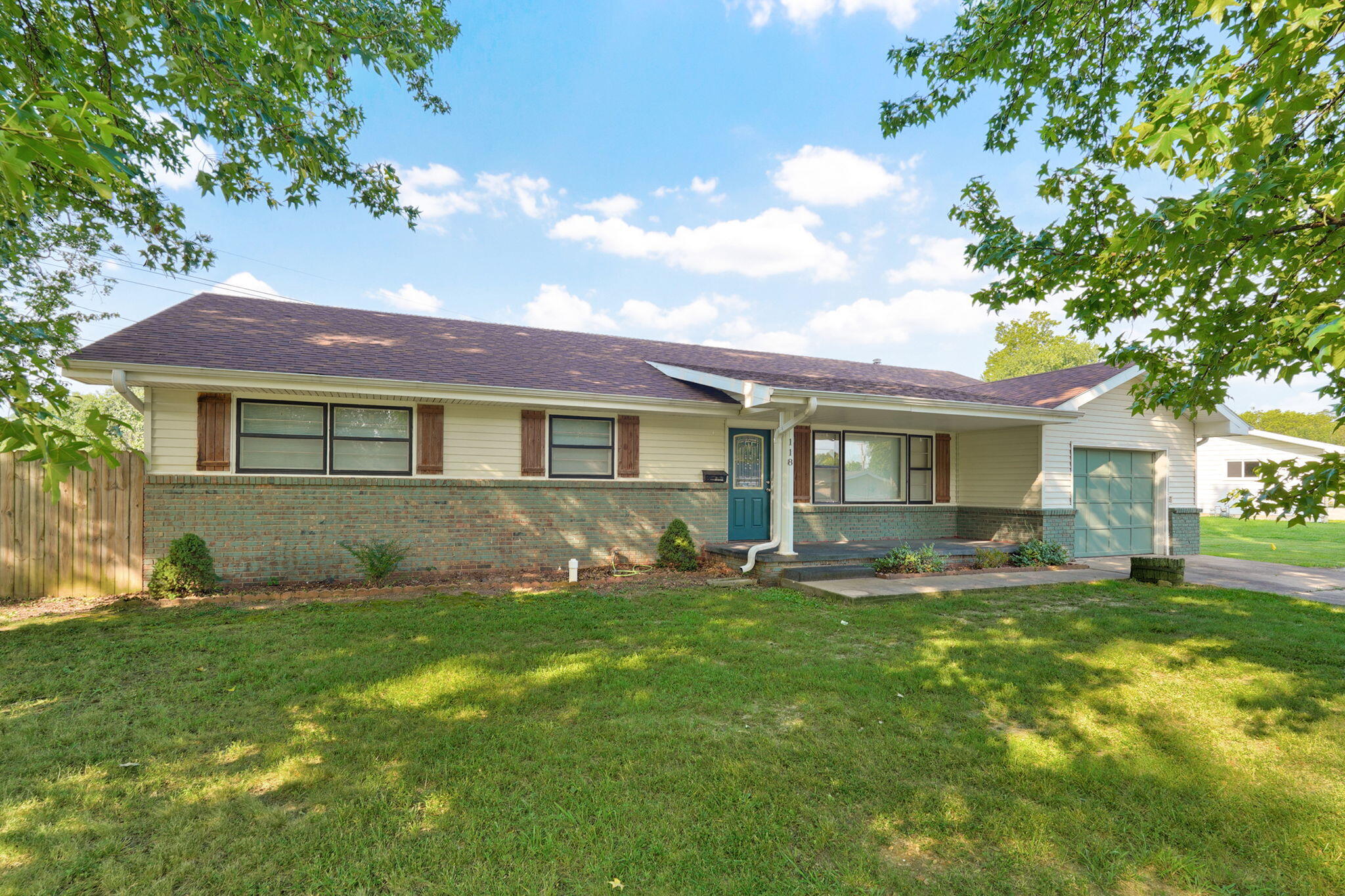 118 W Charles Street, Republic MO 65738
