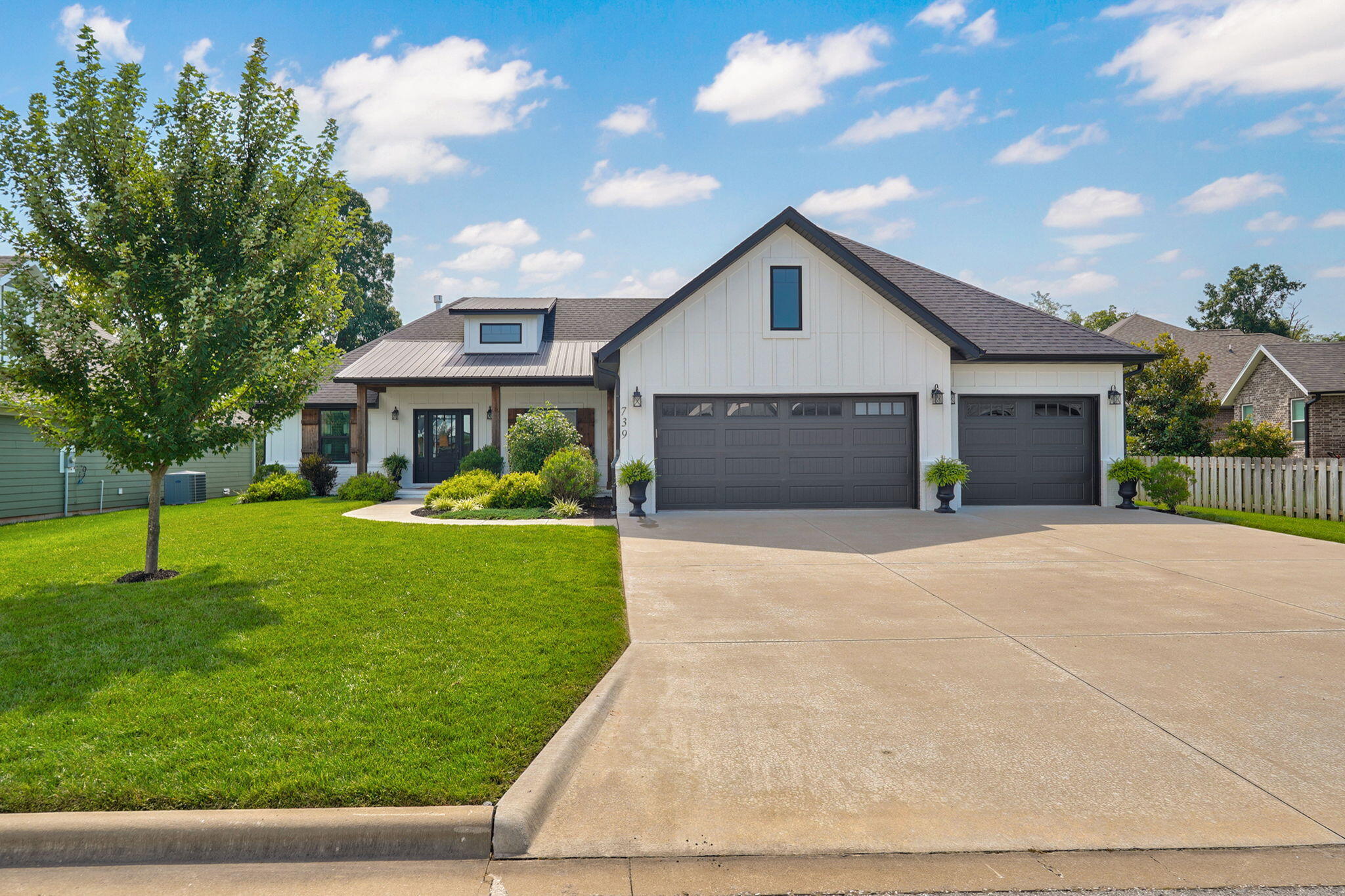 739 N Fox Hill Circle, Nixa MO 65714