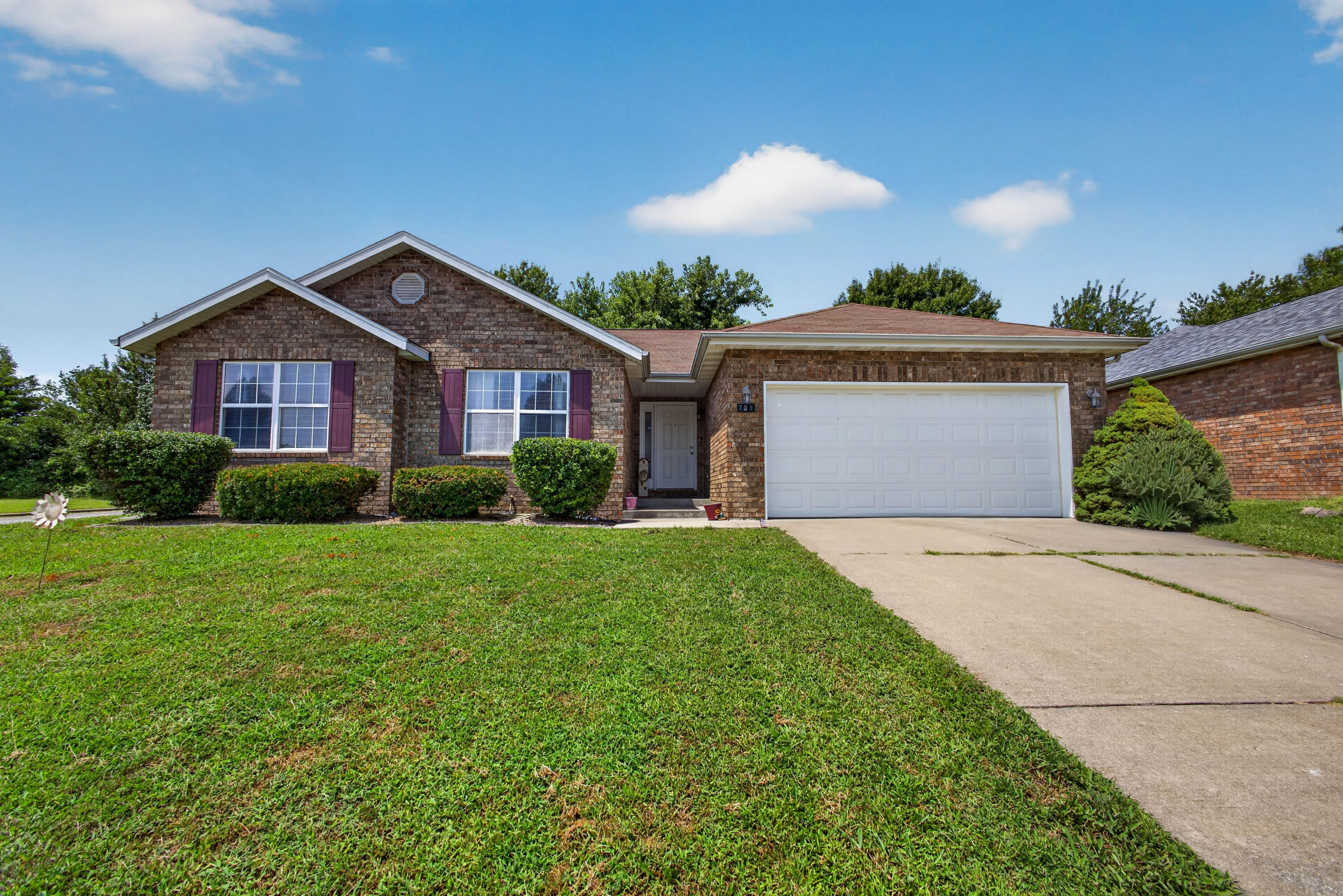 709 S Hazelnut Avenue, Springfield MO 65802