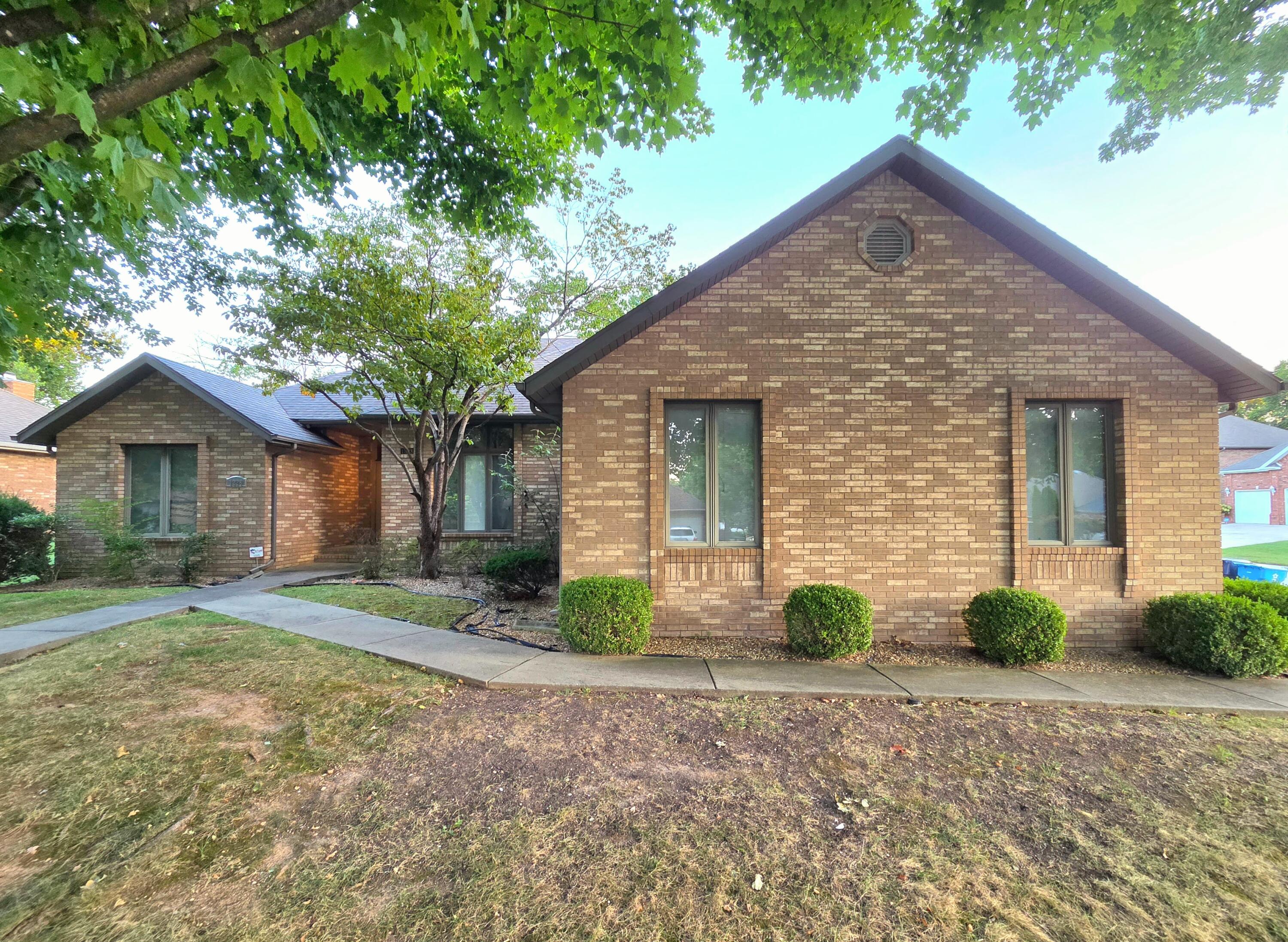 1228 W Beekman Street, Springfield MO 65810