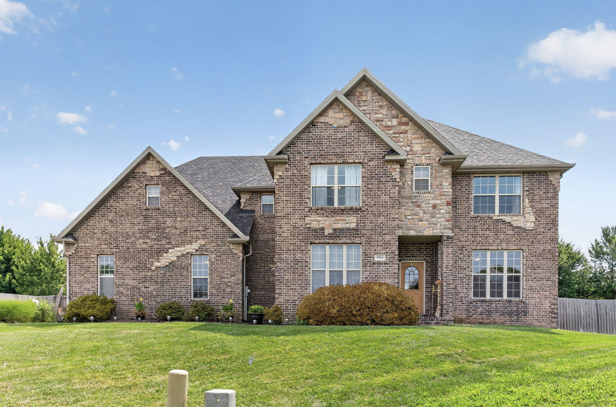 1004 N 22nd Avenue, Ozark MO 65721