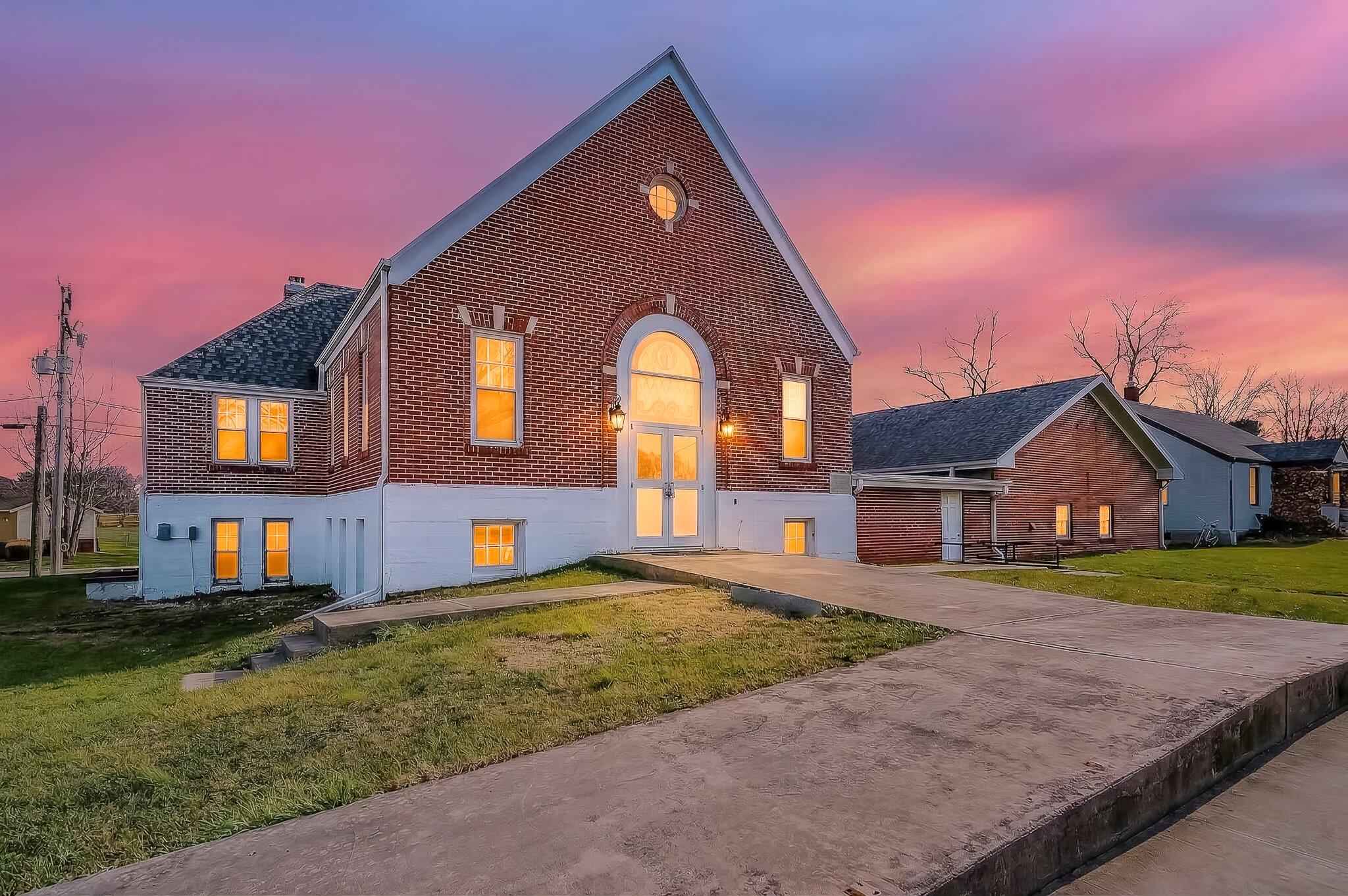 206 N Main Street, Rogersville MO 65742