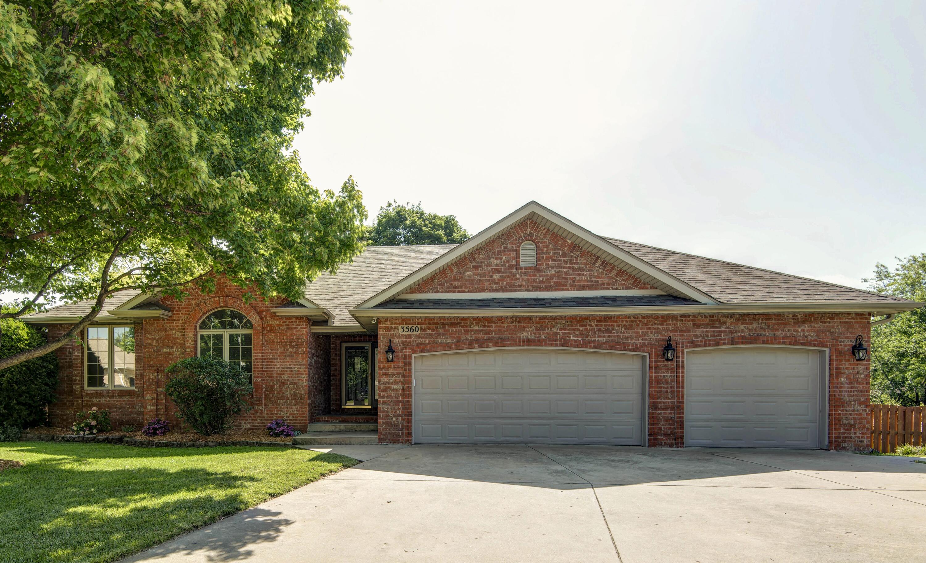 3560 W Edgewood Court, Springfield MO 65807