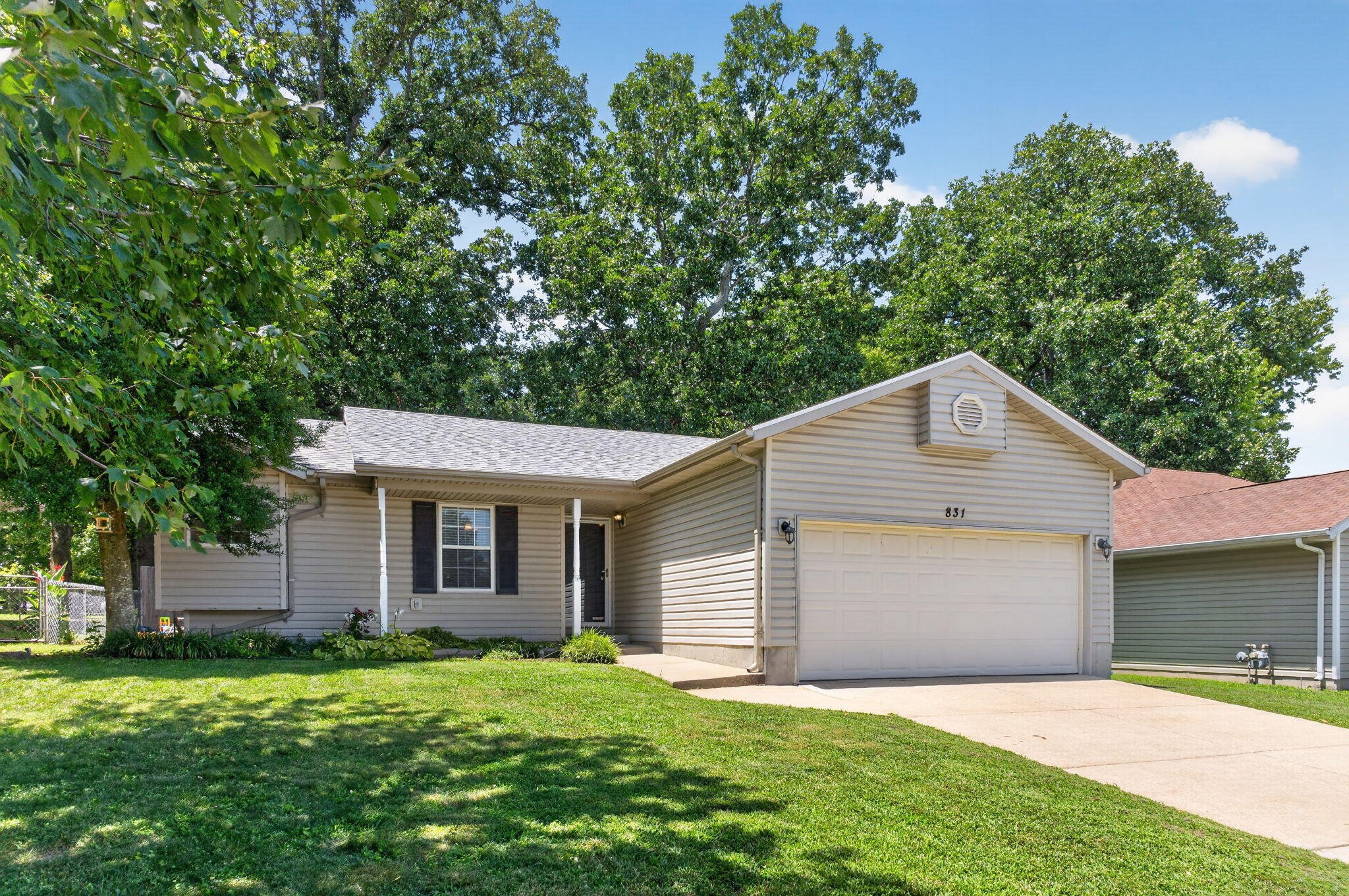 831 S Hickory Lane, Nixa MO 65714