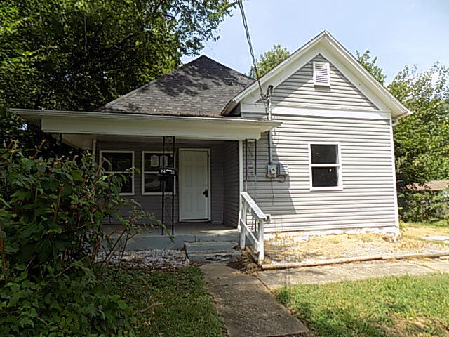 2111 N Newton Avenue, Springfield MO 65803