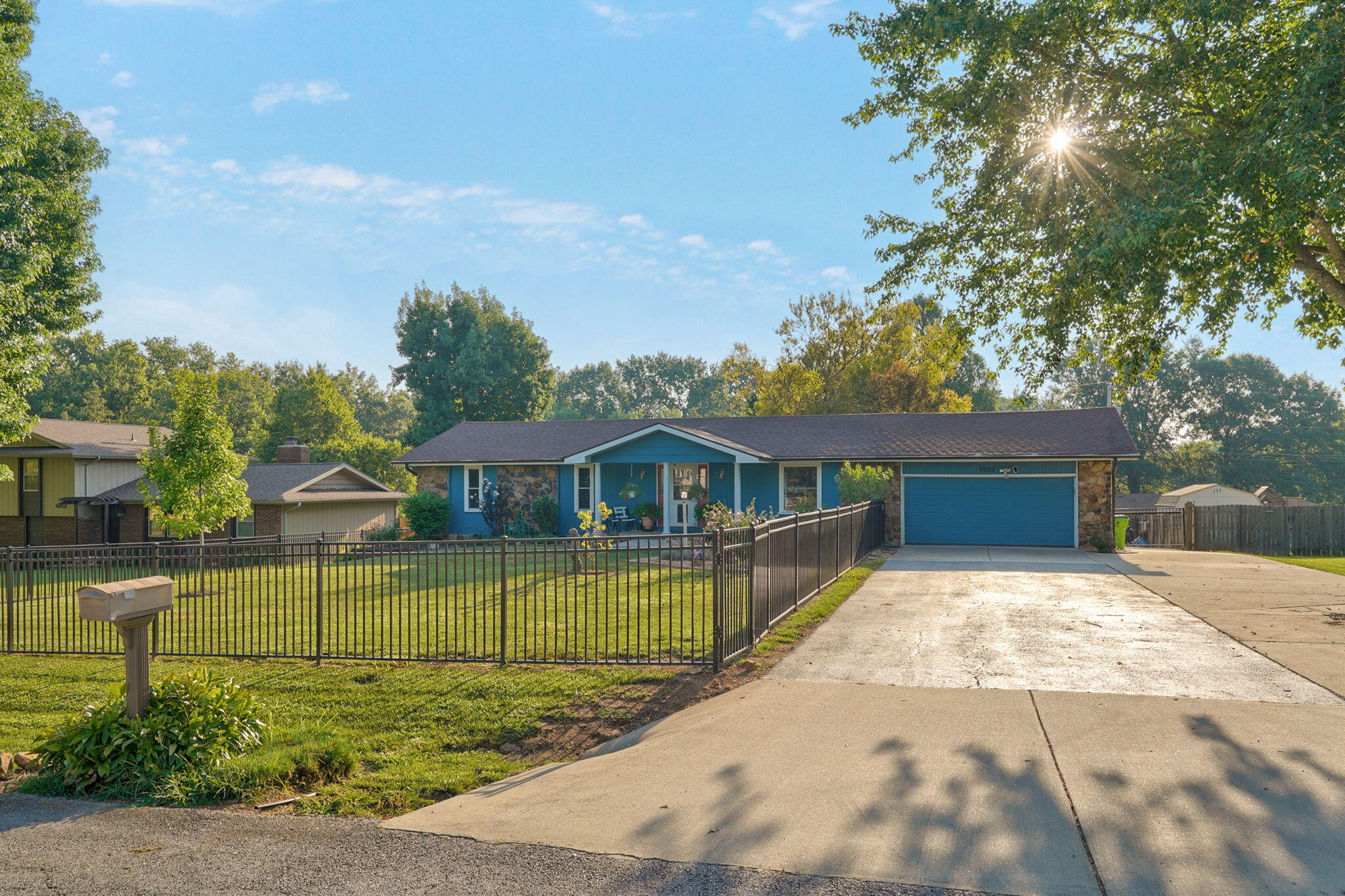 4922 S Palmer Avenue, Springfield MO 65804