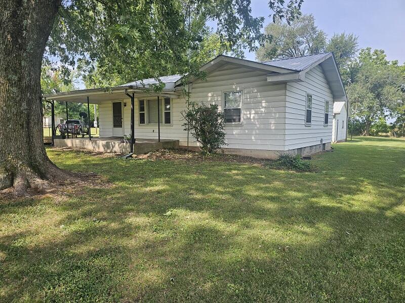 3117 N Farm Road 123, Springfield MO 65803