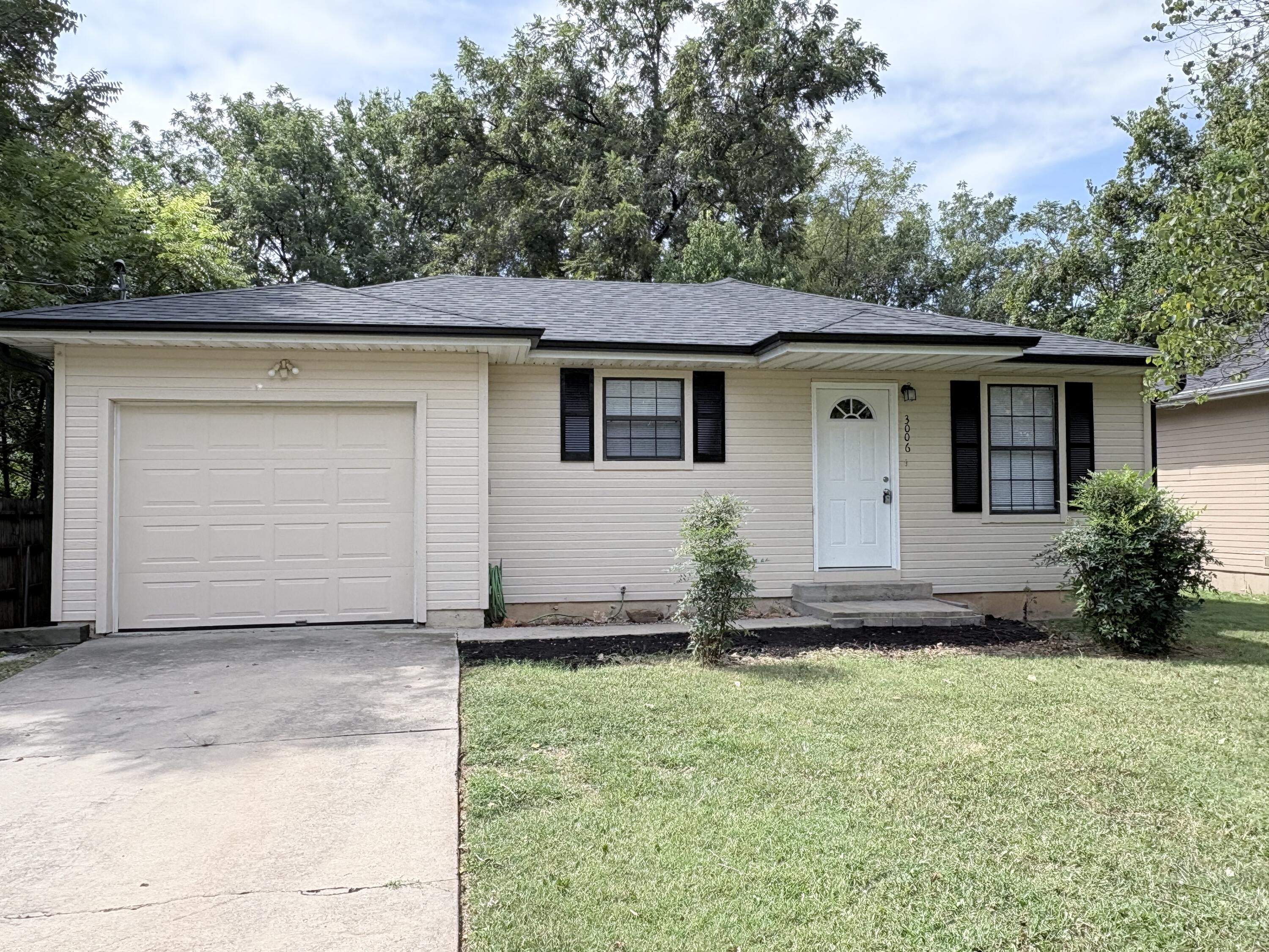 3006 W Hovey Street, Springfield MO 65802