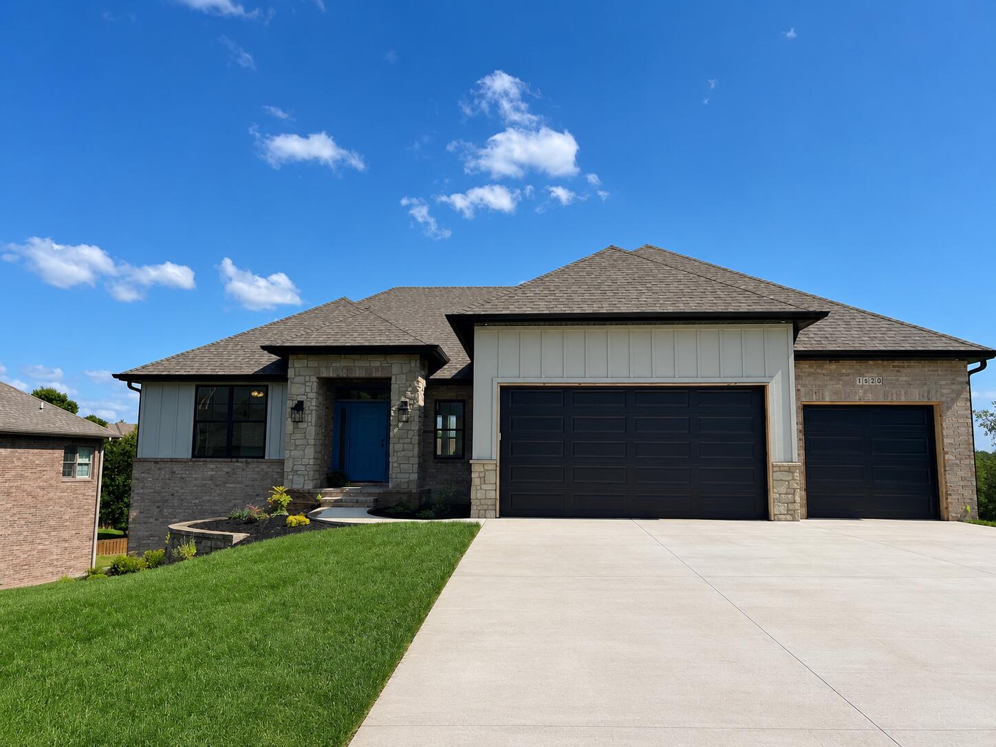 1620 W Silver Oak Drive, Springfield MO 65810