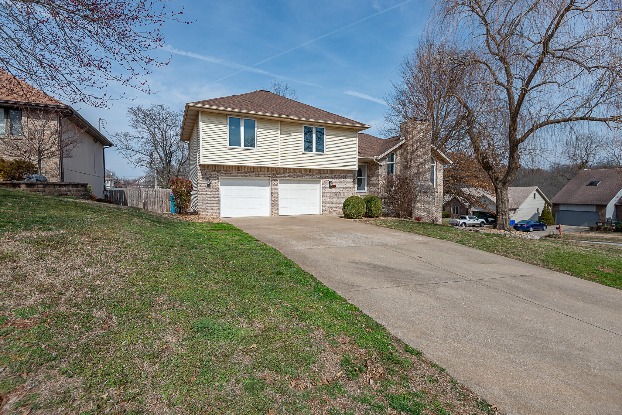1957 W Nottingham Street, Springfield MO 65810