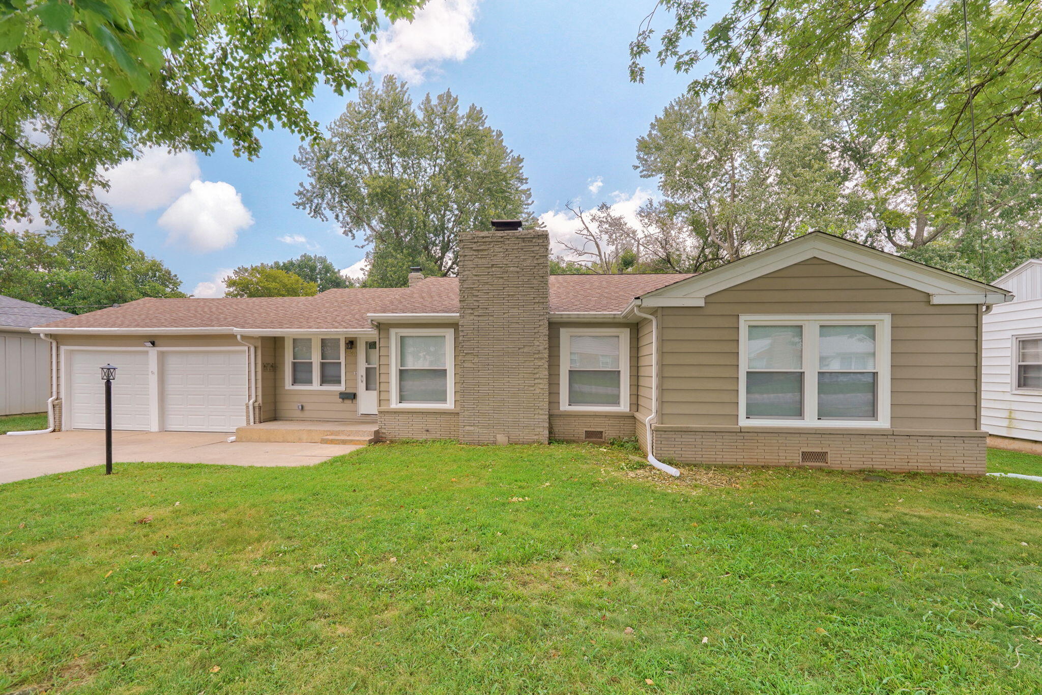 1840 S Glencrest Avenue, Springfield MO 65804