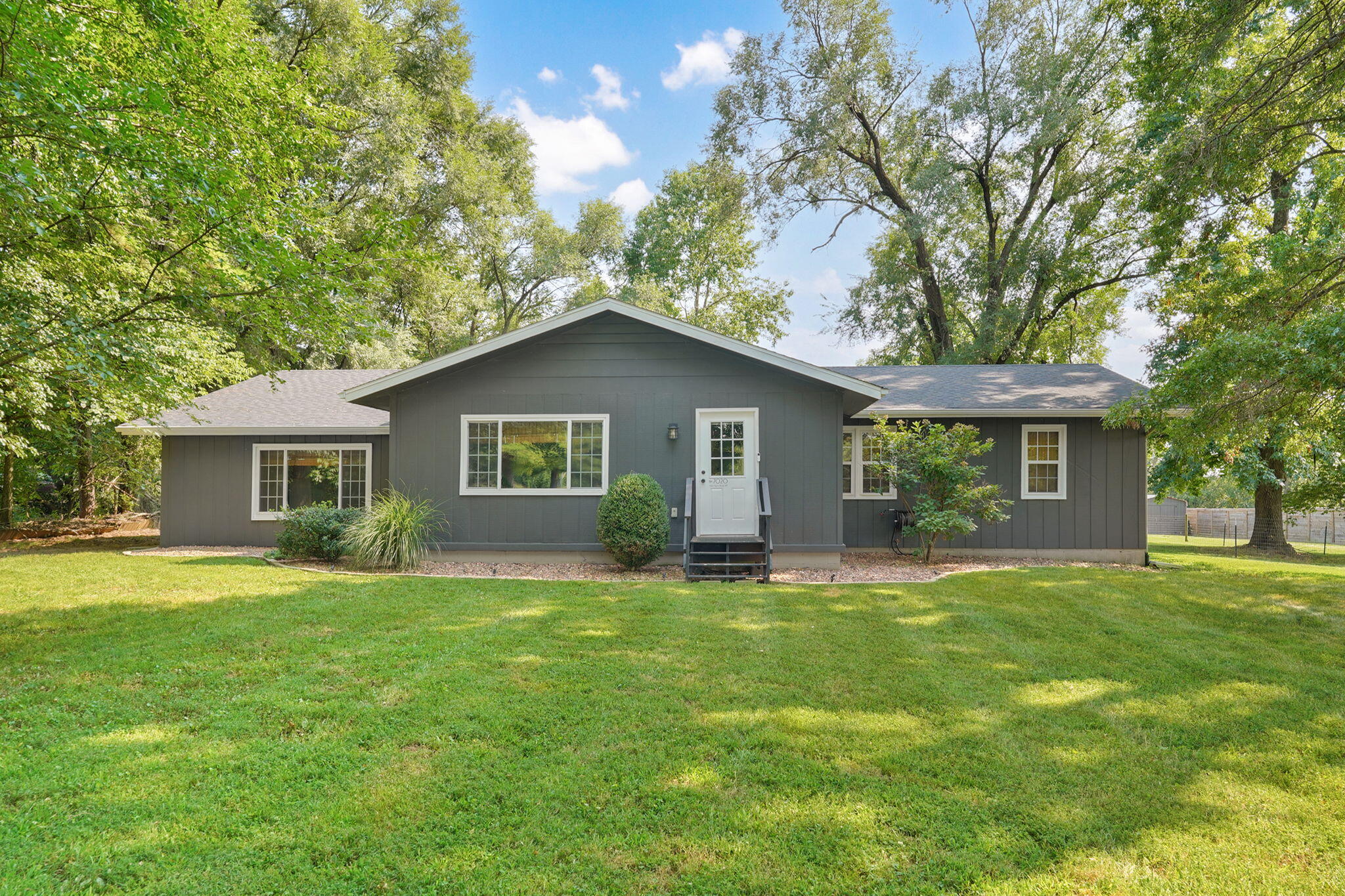 7020 W Farm Road 182, Republic MO 65738