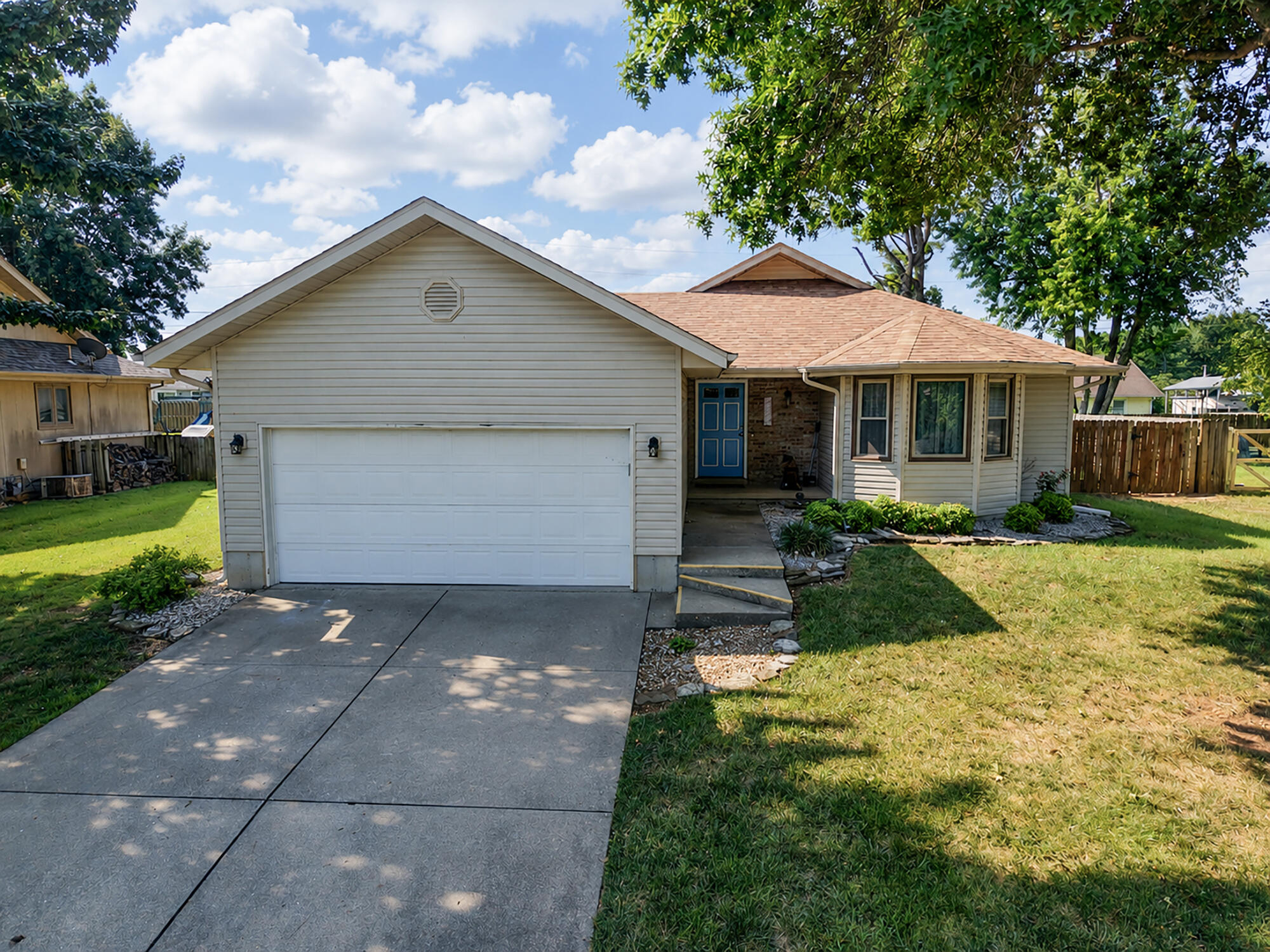2650 W Buena Vista Street, Springfield MO 65810