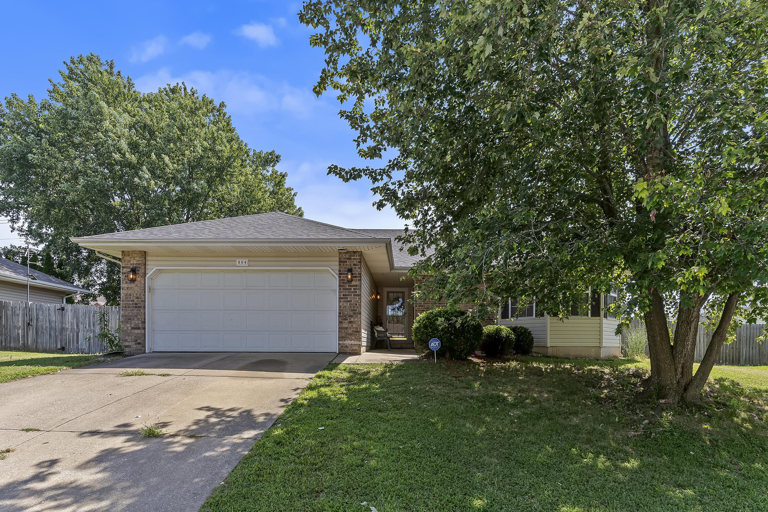 804 N Cottonwood Avenue, Republic MO 65738