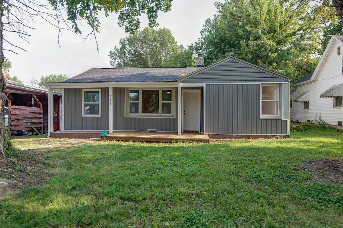 2533 W Walnut Street, Springfield MO 65806