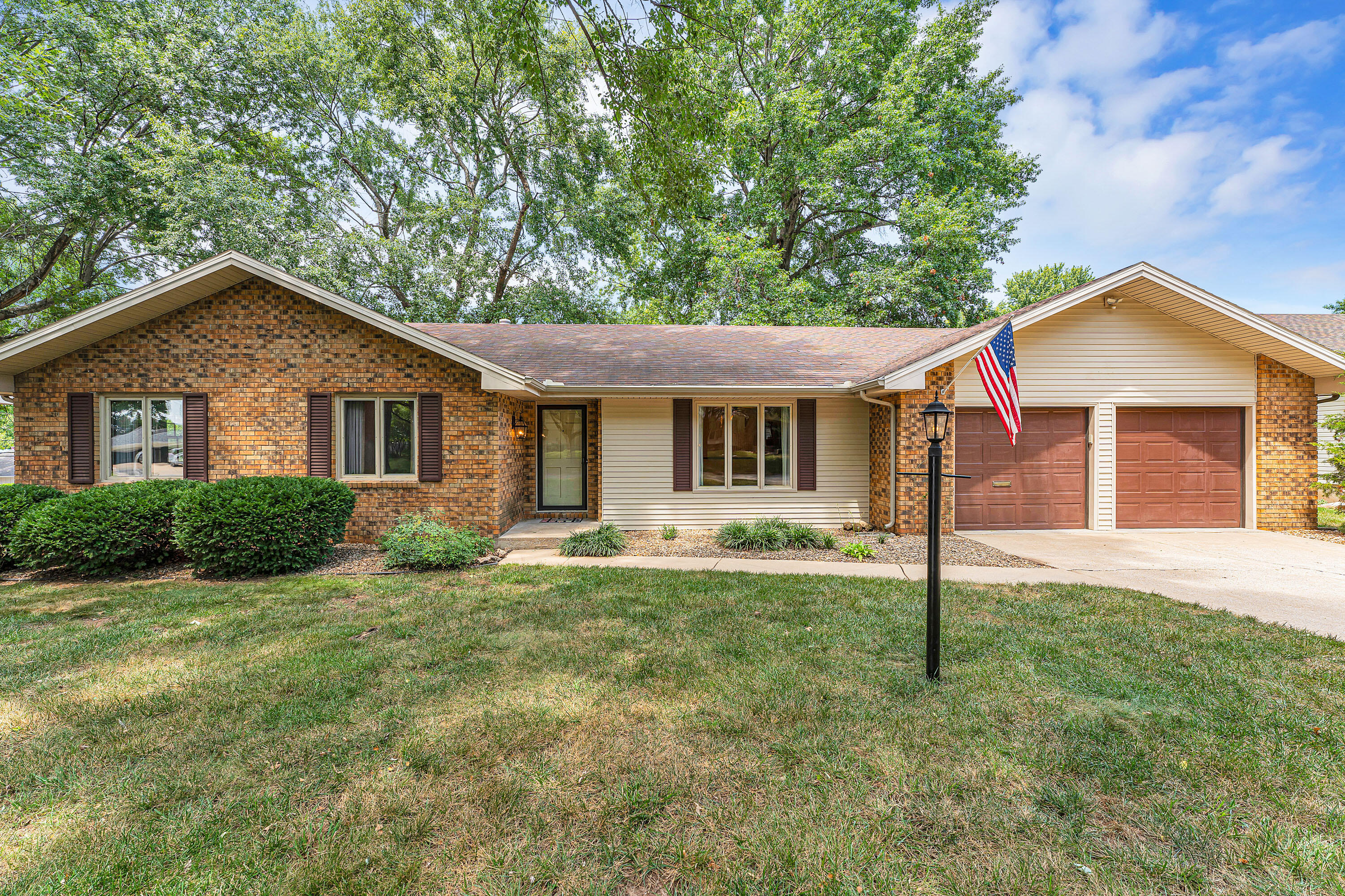 3039 E Covington Street, Springfield MO 65804