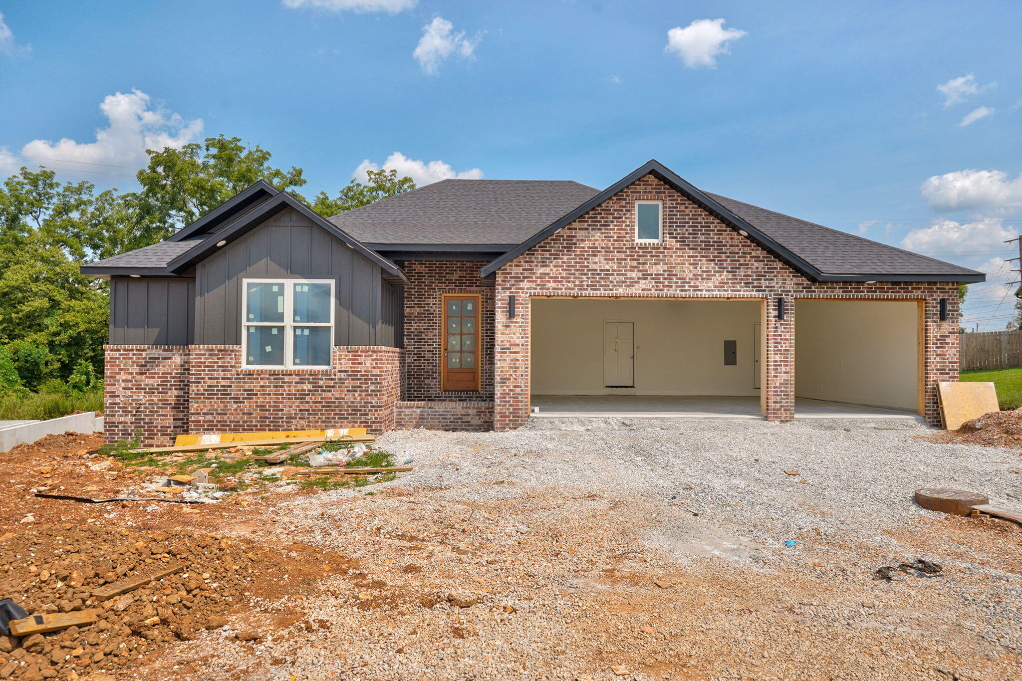 4972 S Sycamore Avenue, Springfield MO 65810