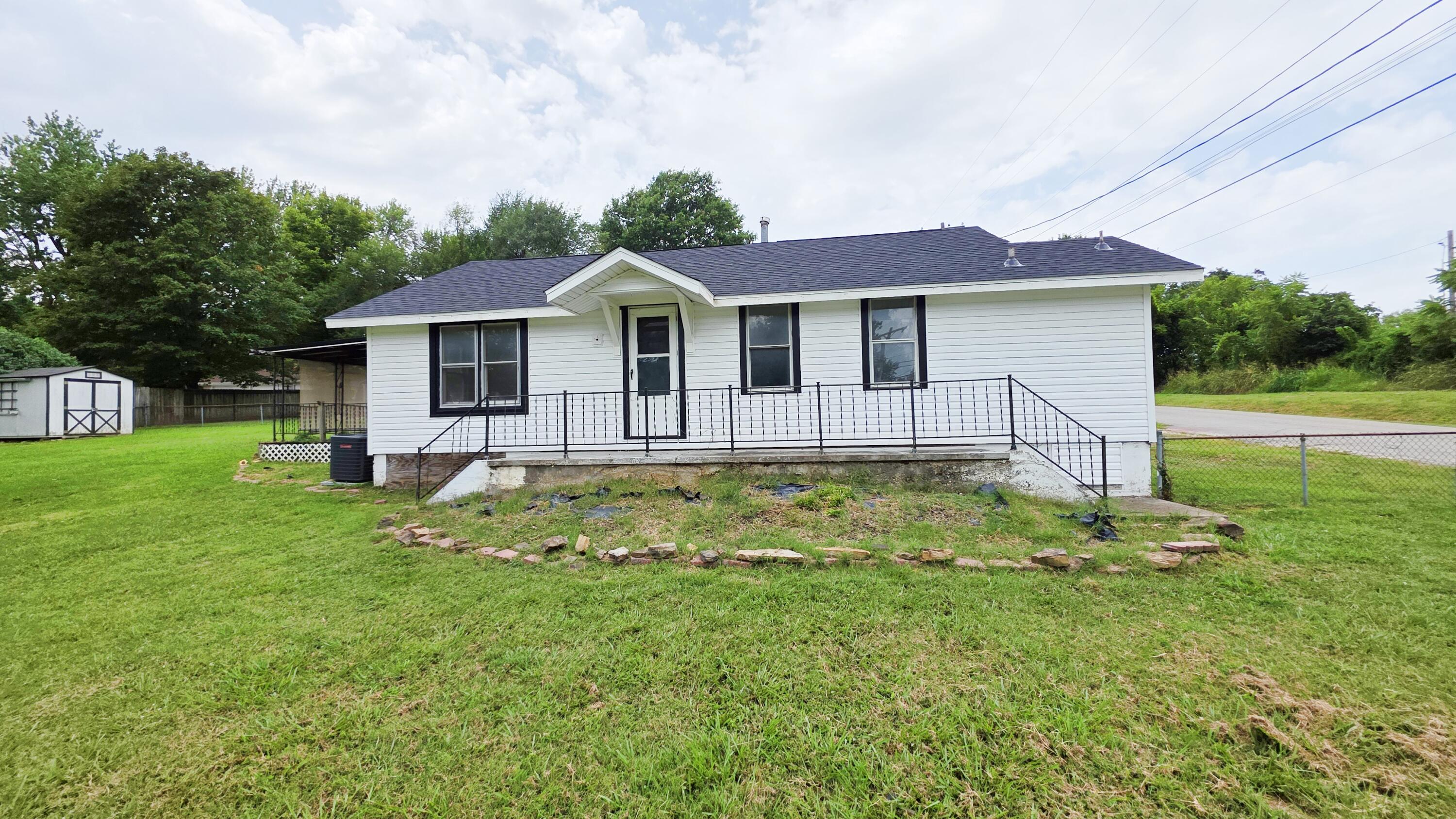 2857 N Grant Avenue, Springfield MO 65803