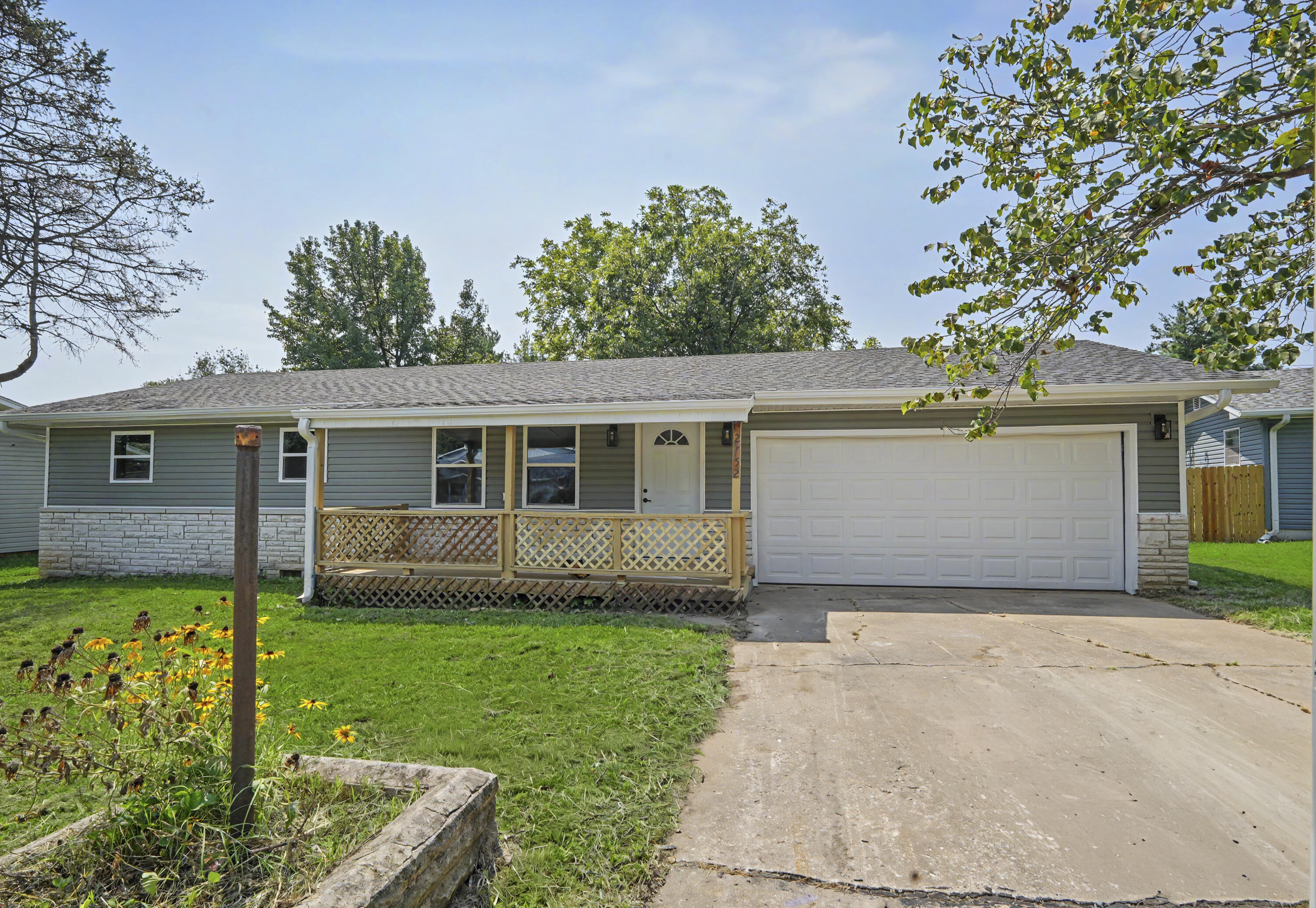 2752 W Sylvia Court, Springfield MO 65803