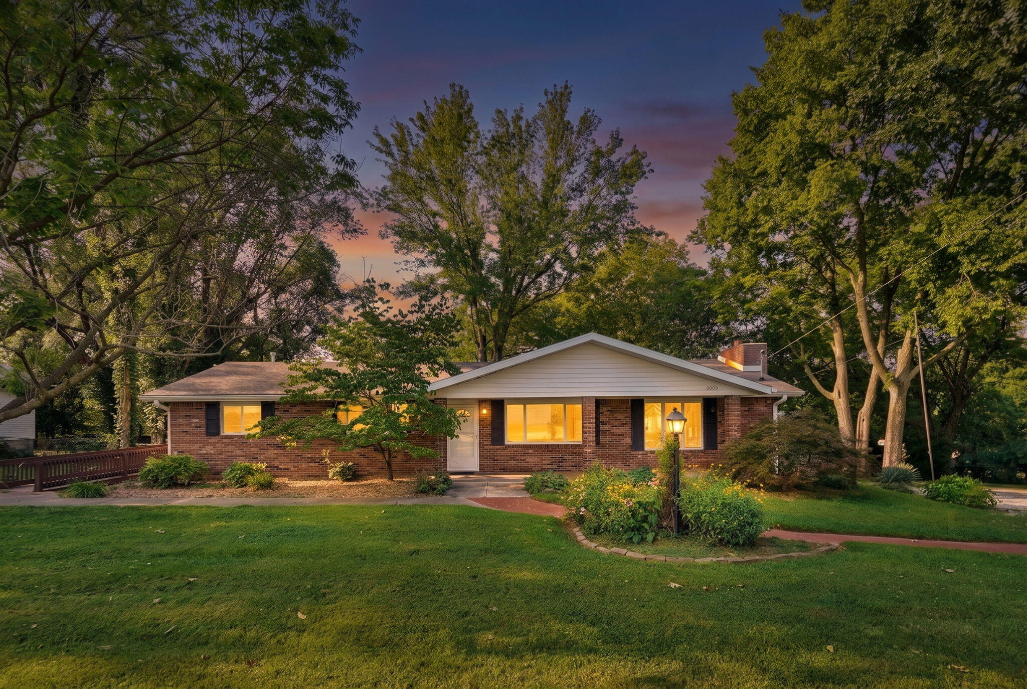 3060 E Gasconade Street, Springfield MO 65804