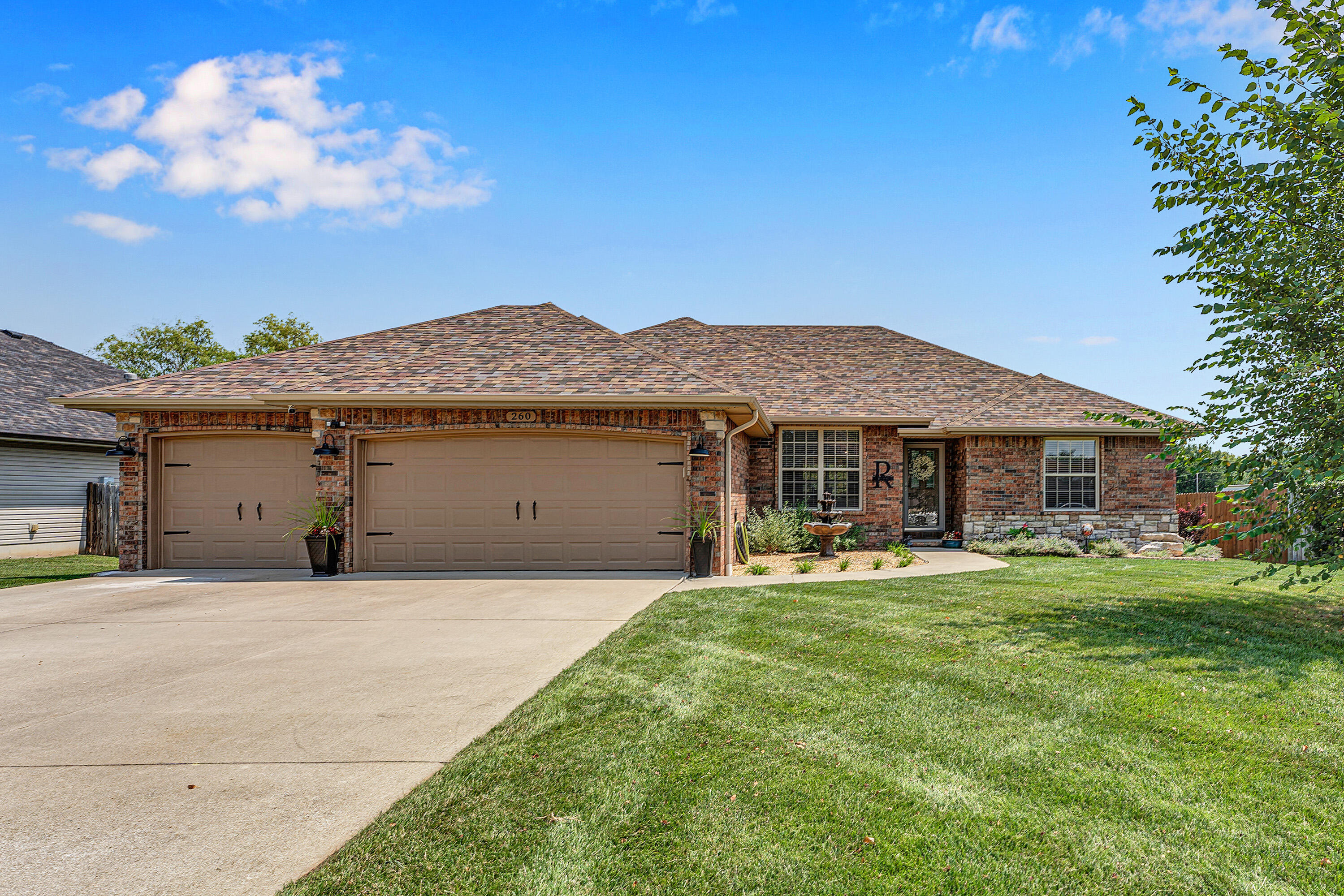 260 N Ladera Drive, Republic MO 65738