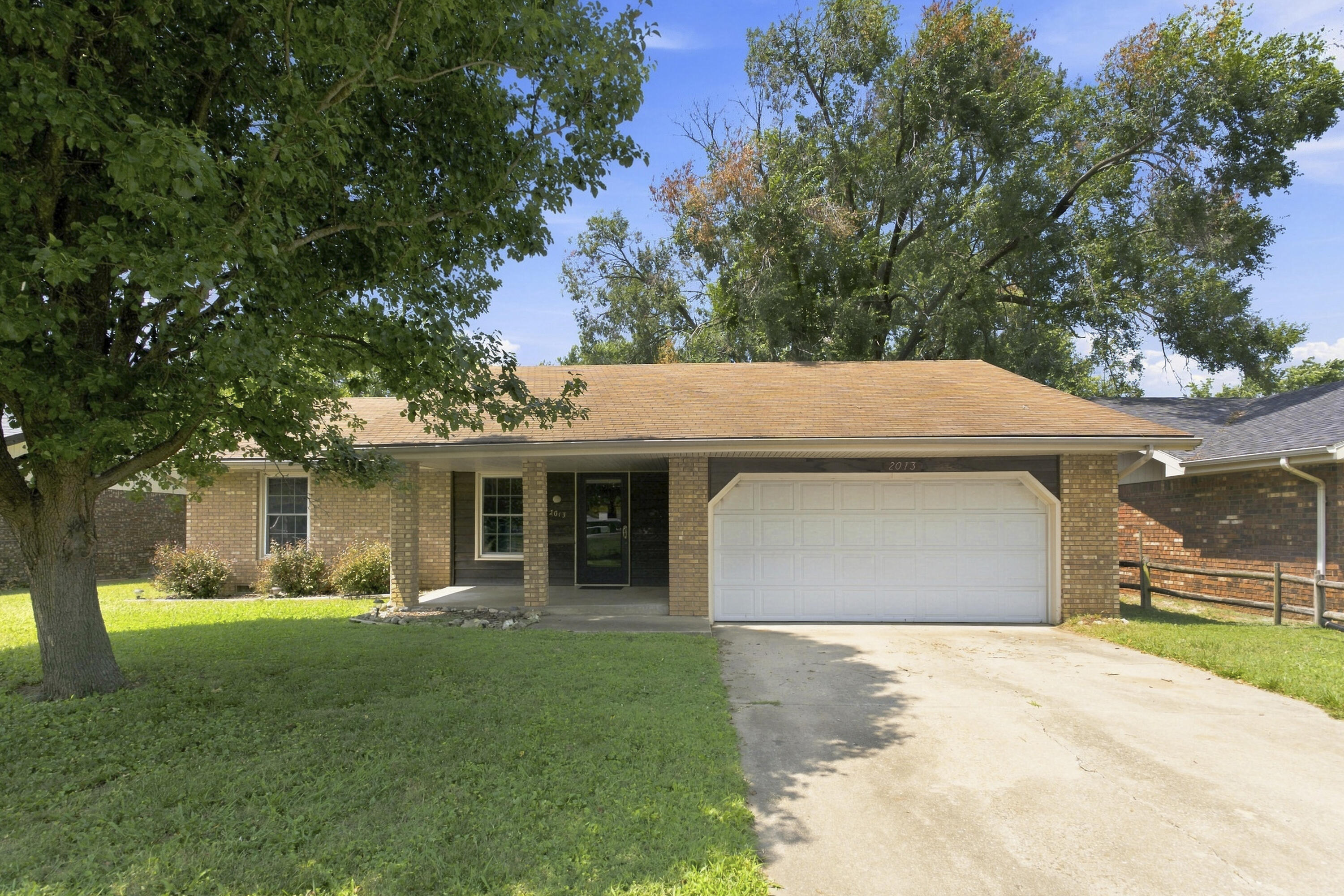 2013 S Grant Avenue, Springfield MO 65807