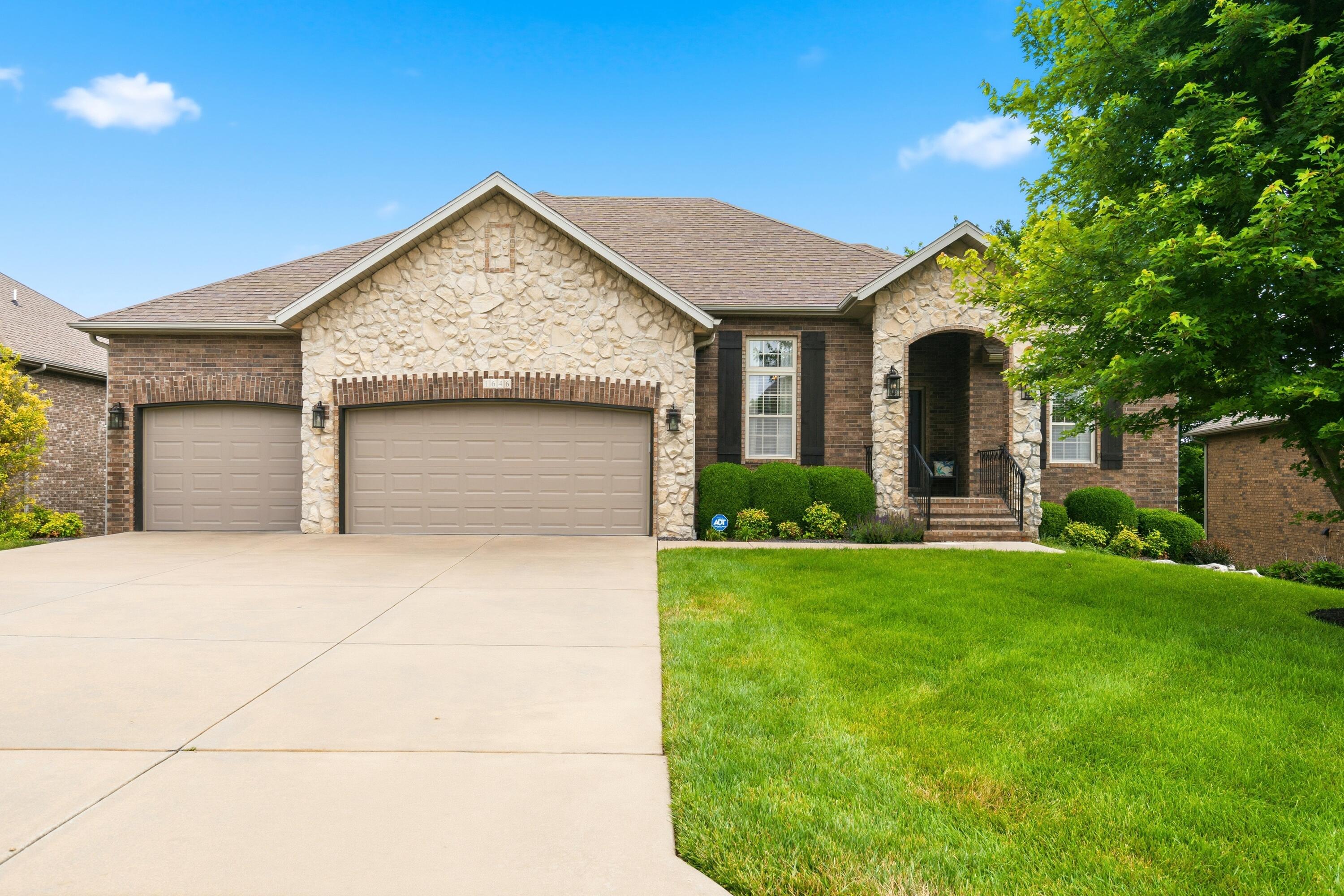 1646 N Waterstone Avenue, Springfield MO 65802