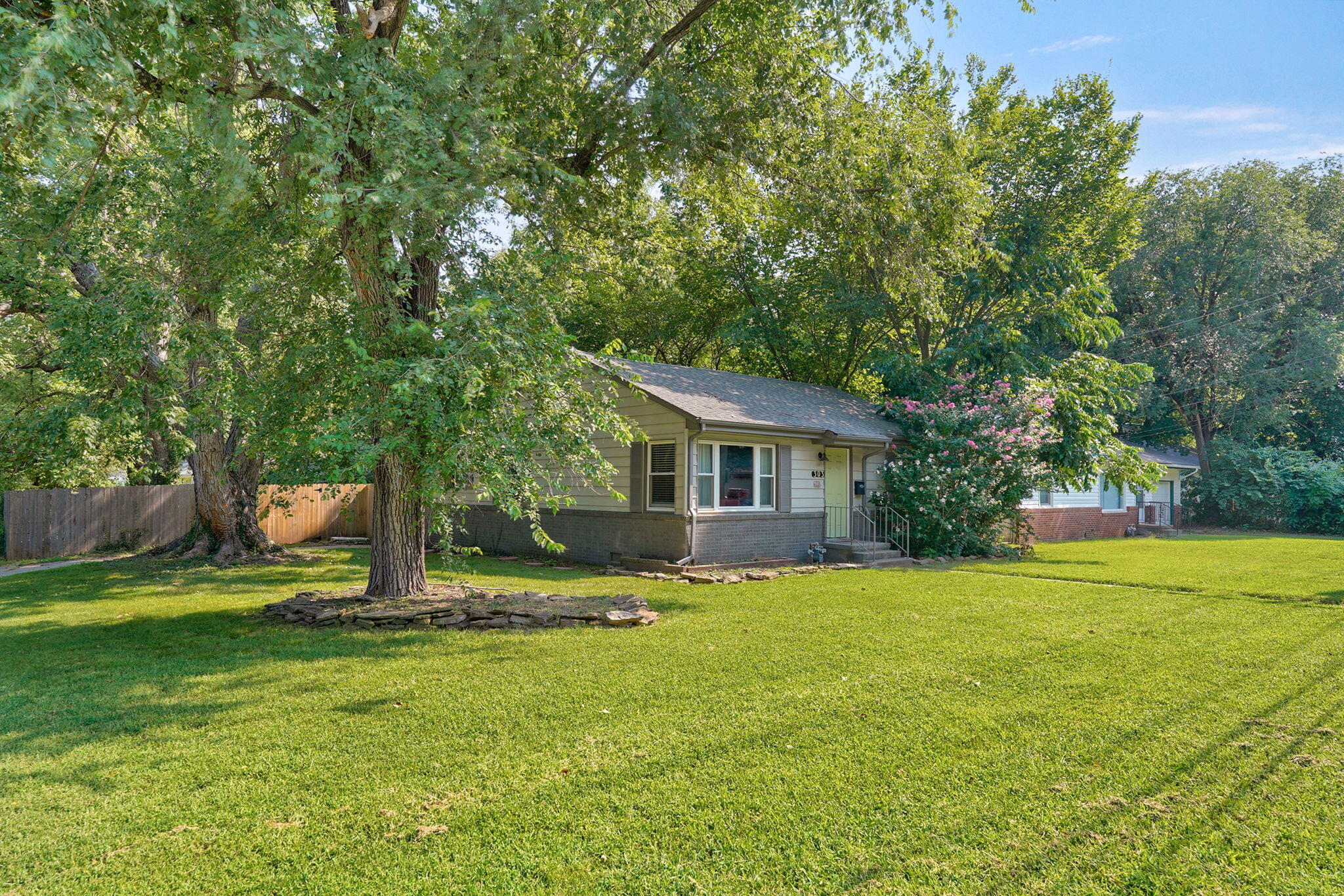 303 E Cherokee Street, Springfield MO 65807