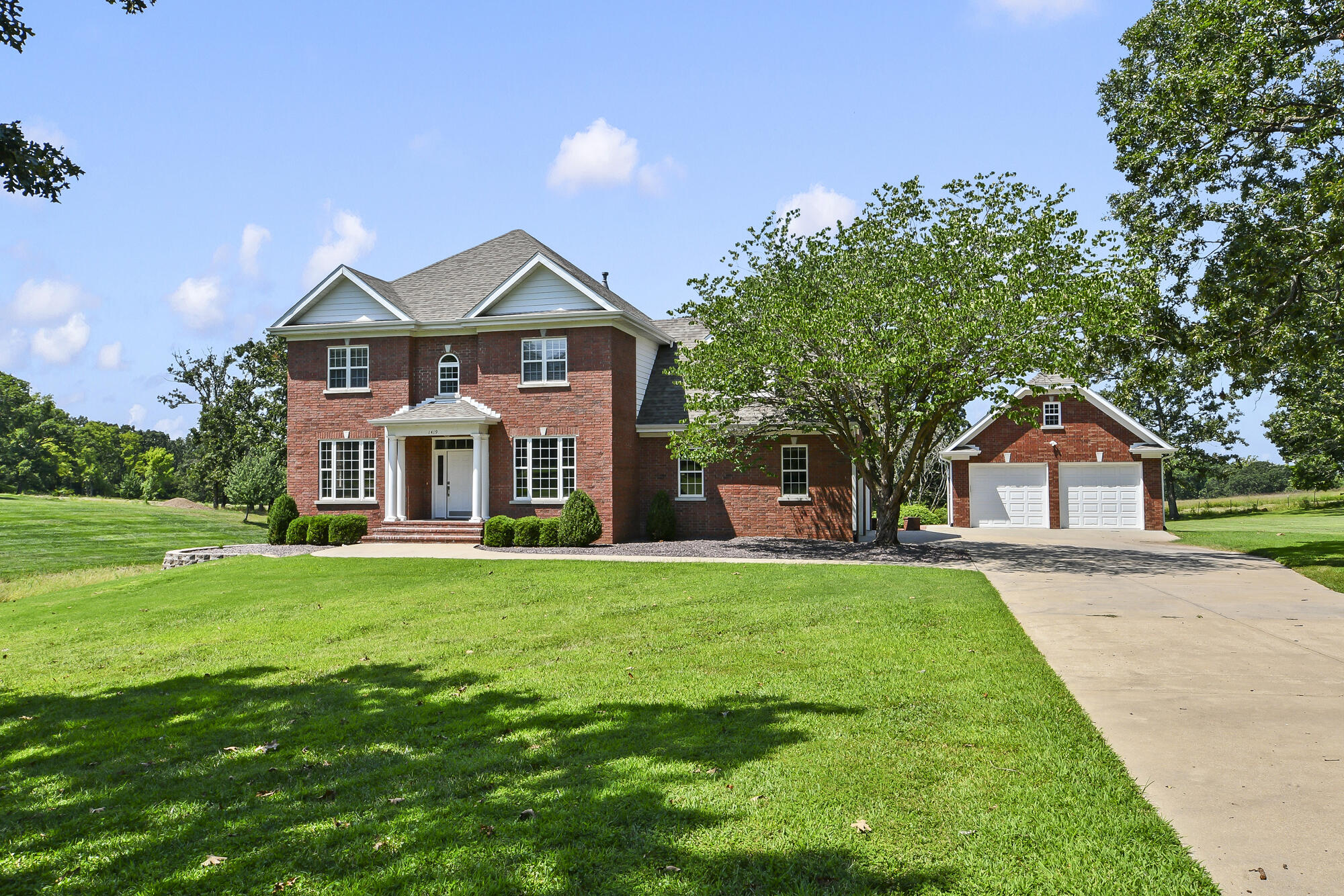 1419 Briarwood Dr. Drive, Marshfield MO 65706